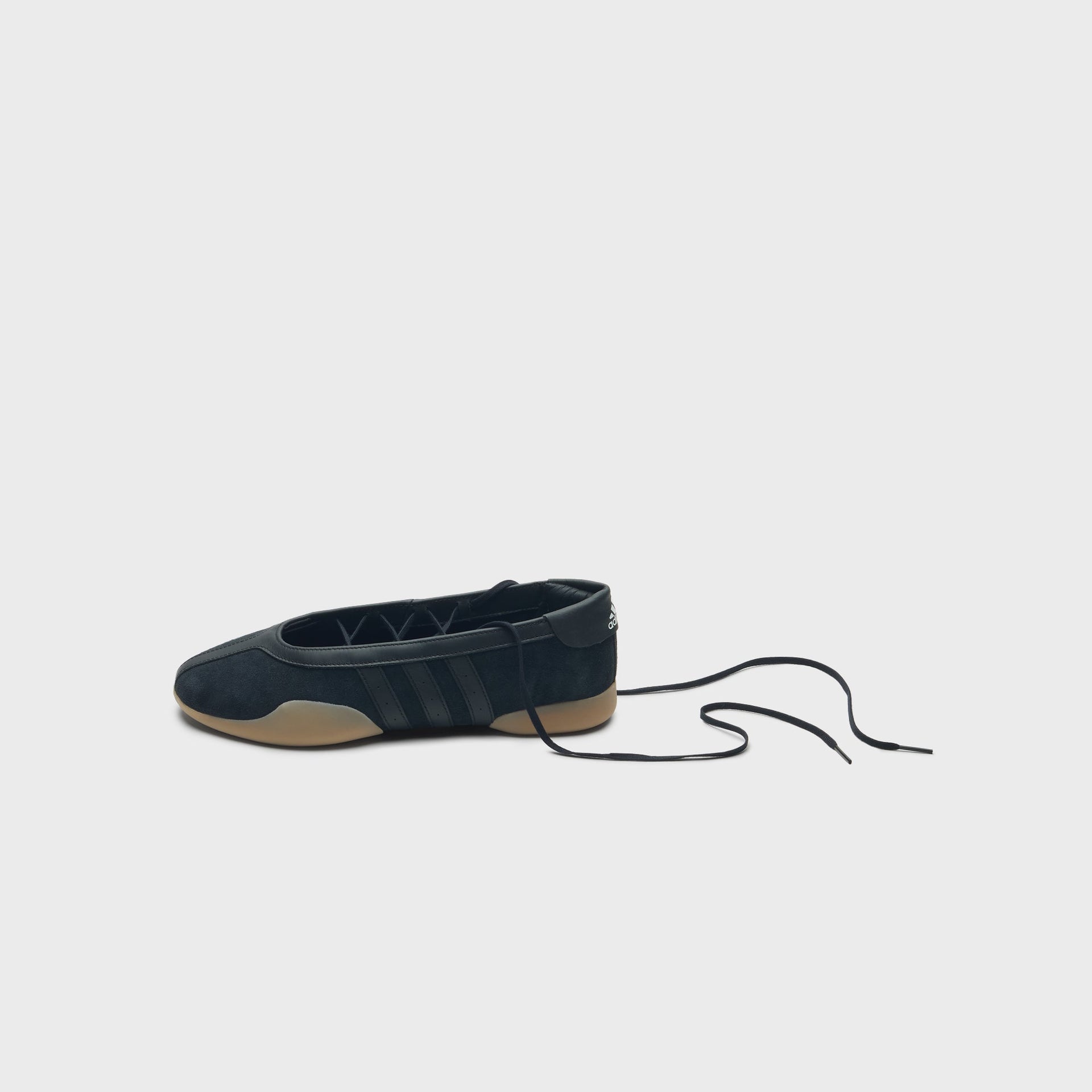 adidas WMNS Taekwondo Mei Ballet - Core Black / Cloud White / Gum