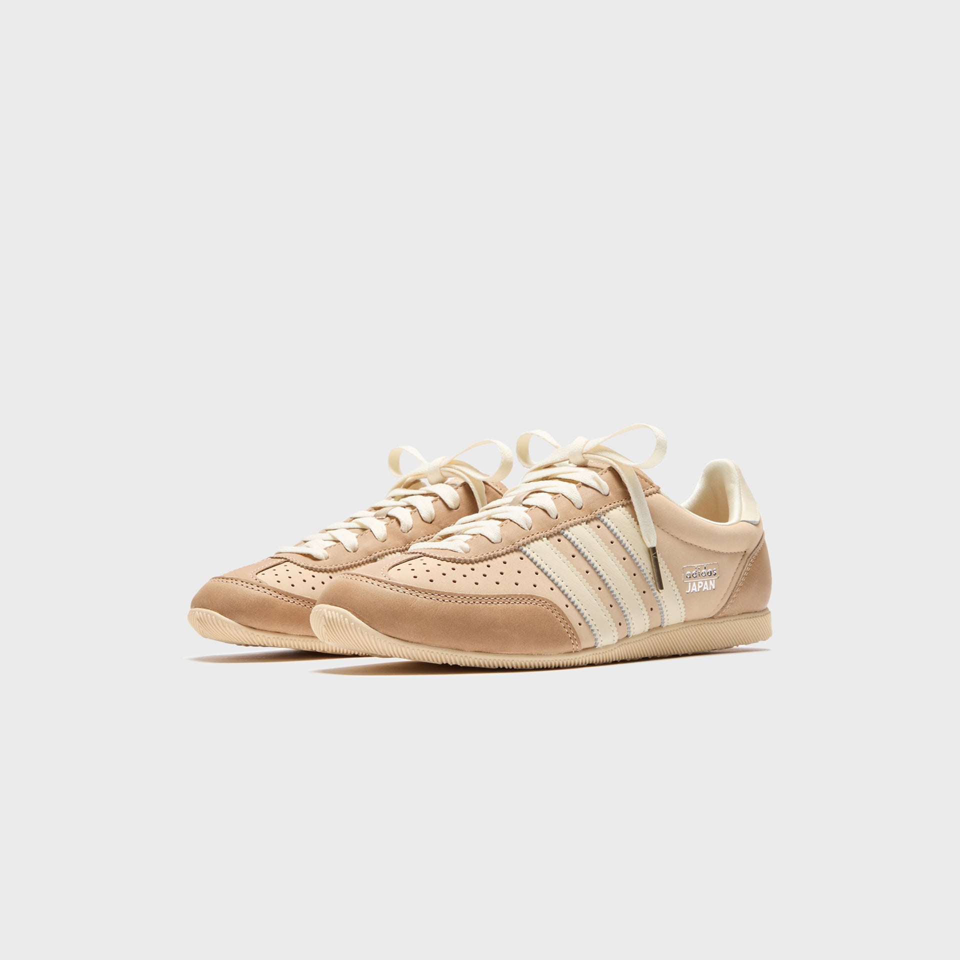 adidas WMNS Japan - Warm Sandstone / Cream White / Silver Metallic