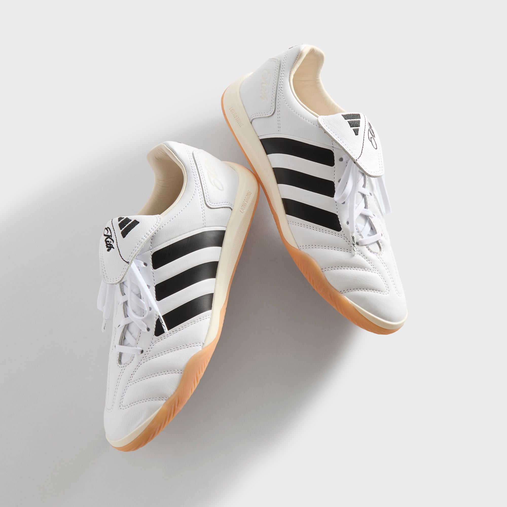 シューズ Kith for adidas Football Predator2002 IC Kith x adidas Predator 2002 IC Red / White - Apr 2025