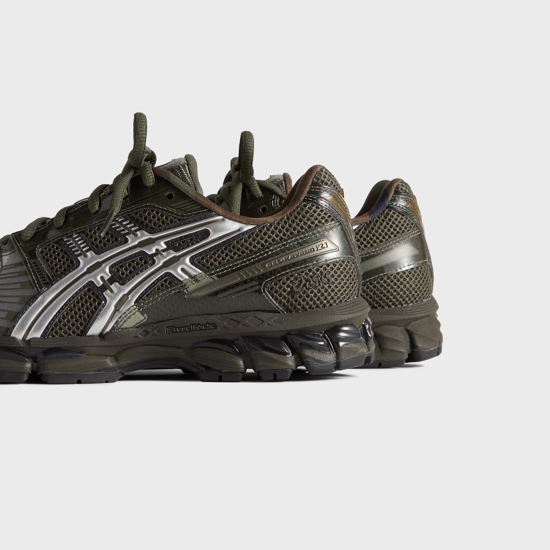 Marvel vs. Capcom | Kith for ASICS GEL-KAYANO® 12.1 Captain America vs. Guile Double Box - Dive Blue / Gunmetal / Deep Depths / Gunmetal