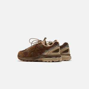 nonnative x ASICS Gel-Terrain - Brown