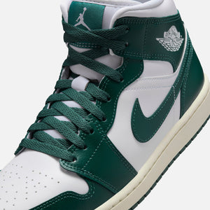 Nike WMNS Air Jordan 1 Mid - White / Sail / Oxidised Green