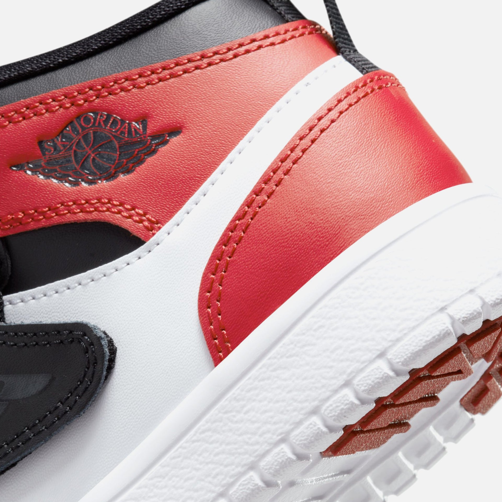 Sky Jordan 1 BP - Black / Anthracite/ Varsity / Red / White