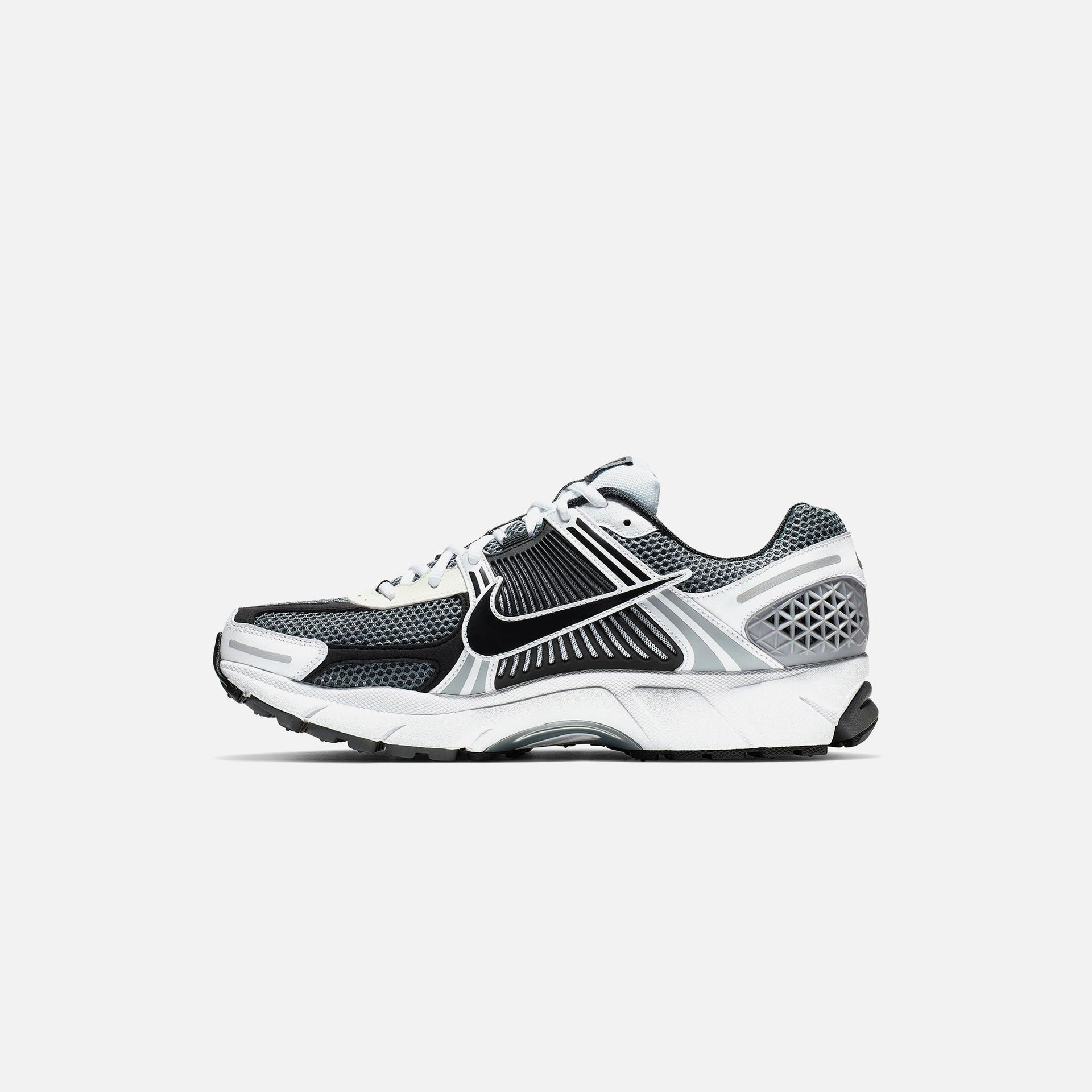 Nike Zoom Vomero 5 SE SP - Dark Grey / White / Sail / Black