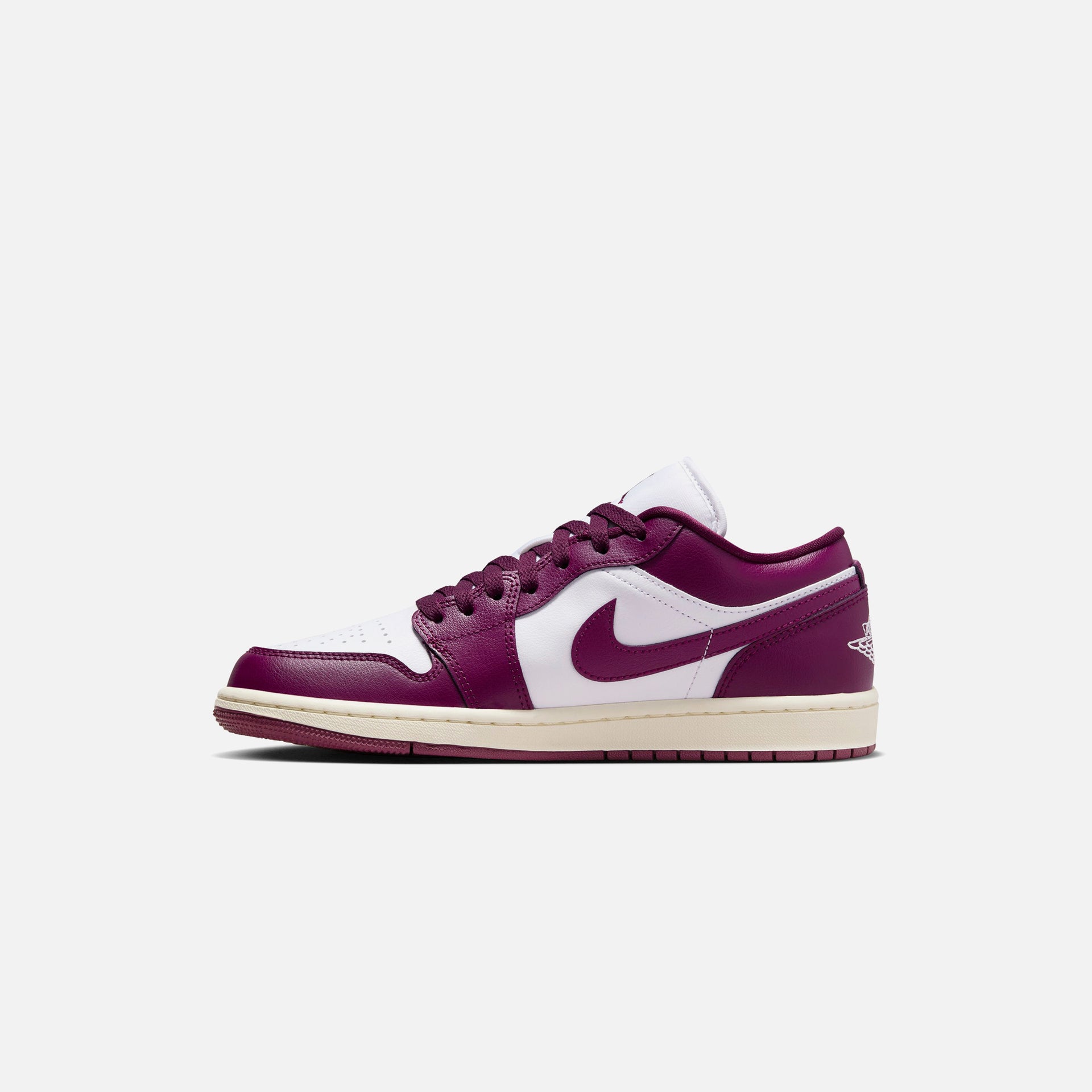 Jordan WMNS Air Jordan 1 Low - White / Bordeaux Sail