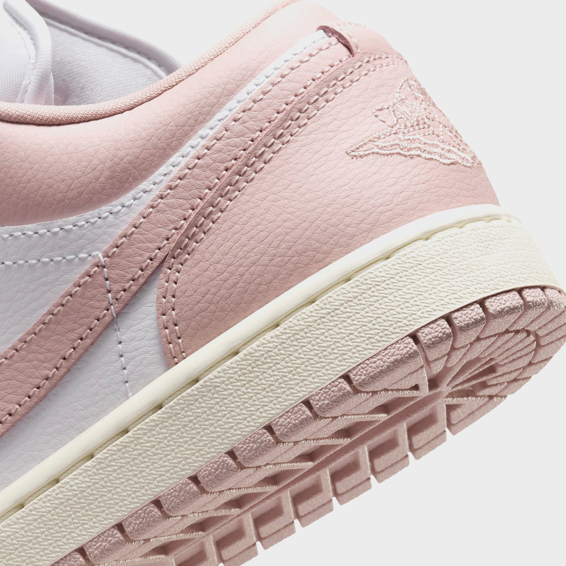Nike Air Jordan 1 Low - White / Pink Oxford / Sail