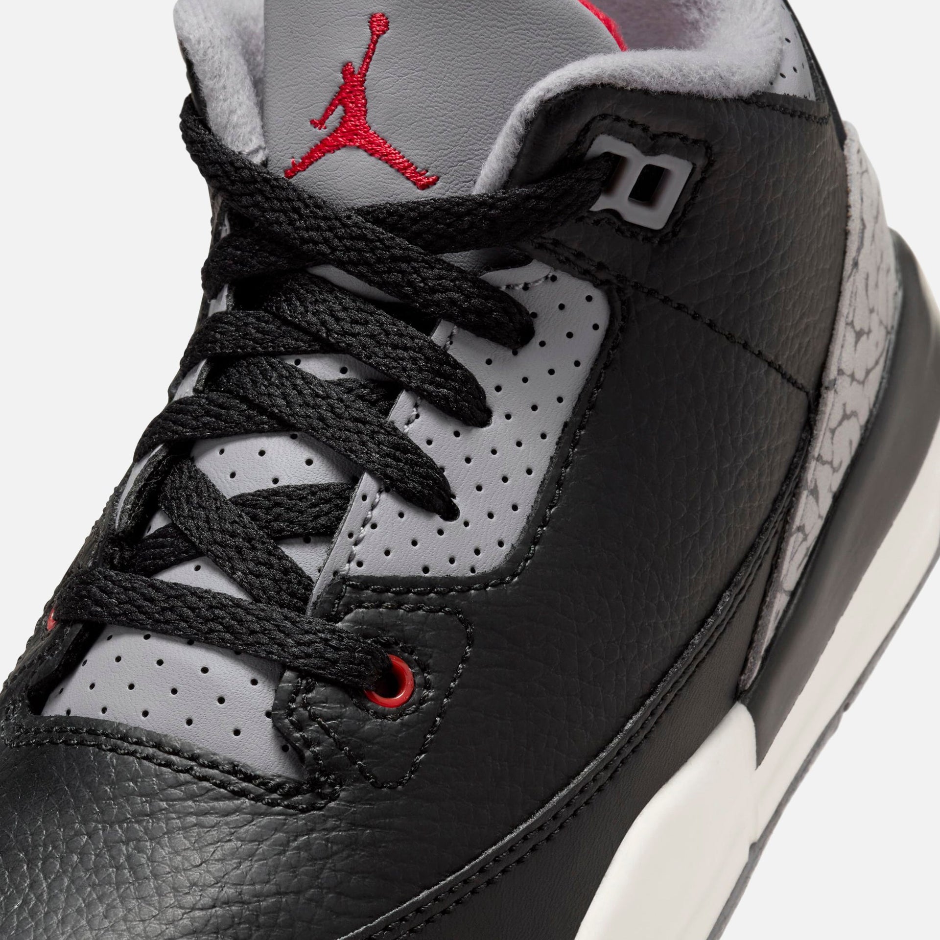 Jordan PS Air Jordan 3 Retro - Black / Fire Red / Cement Grey / Sail