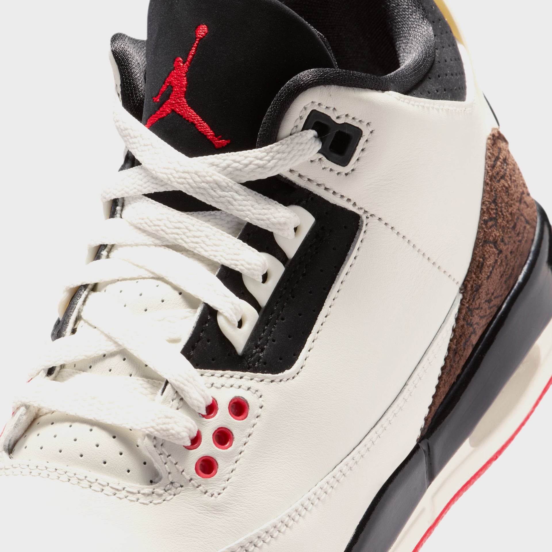 Jordan GS Air Jordan 3 - Sail / University Red / Pale Ivory / Black
