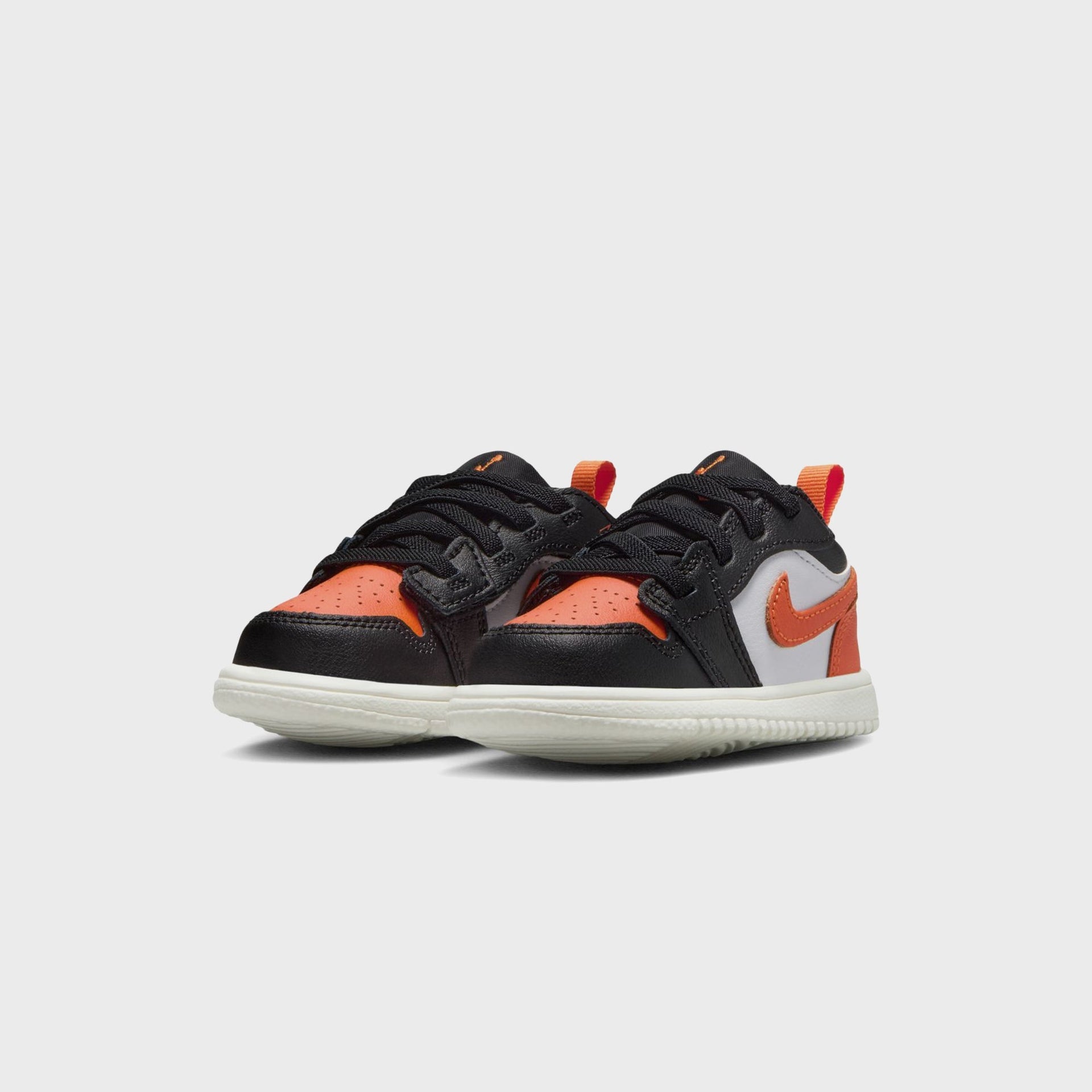 Jordan TD 1 Low ALT - Black / Starfish / White / Sail