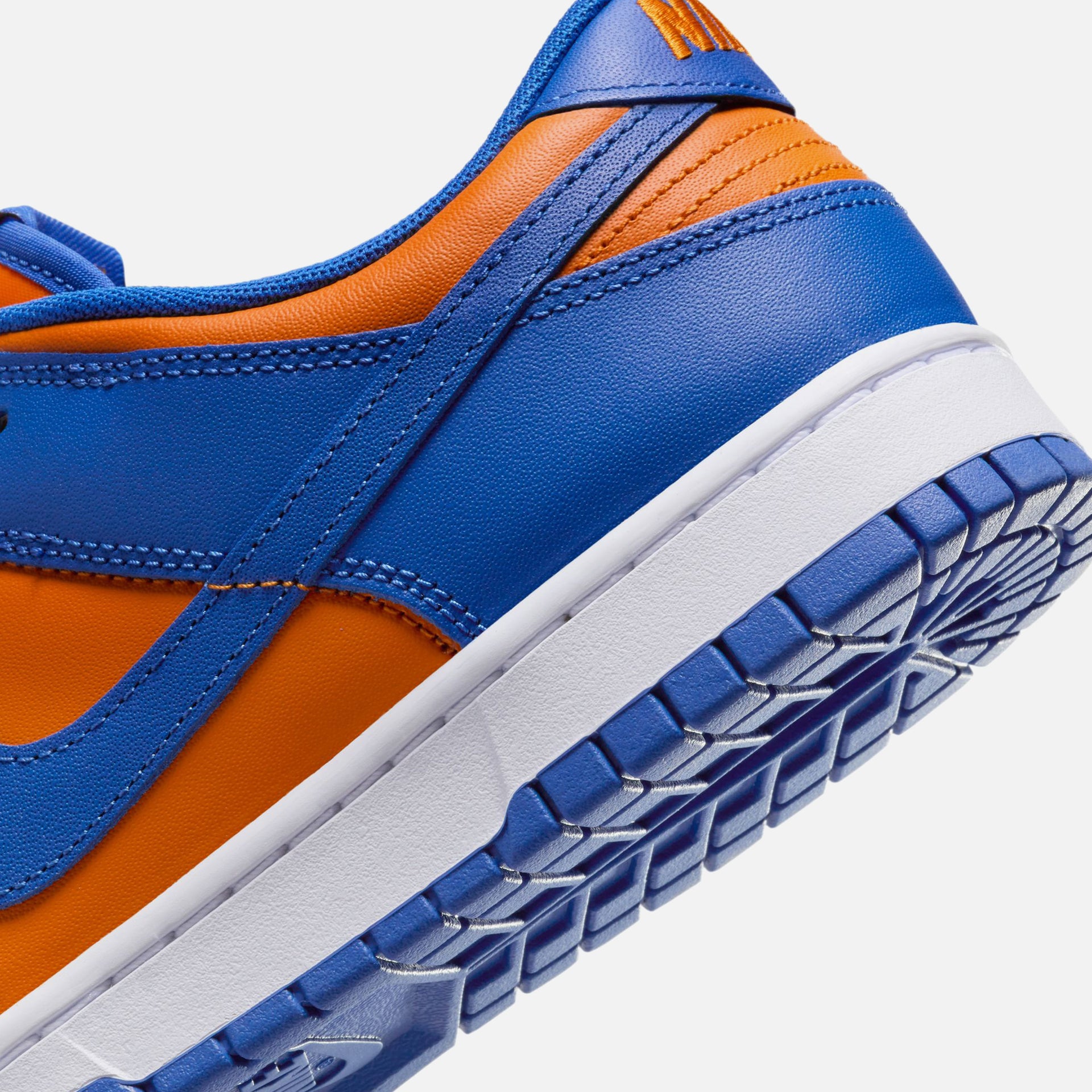 Nike Dunk Low Retro - Bright Ceramic / Team Royal