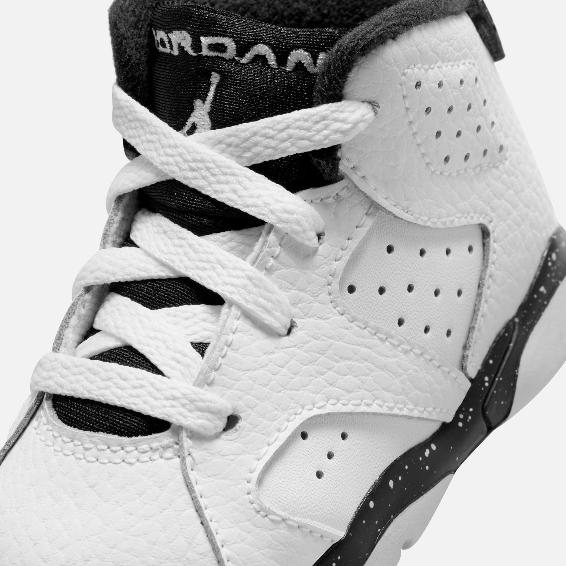 Jordan TD Air Jordan 6 Retro - White / Black