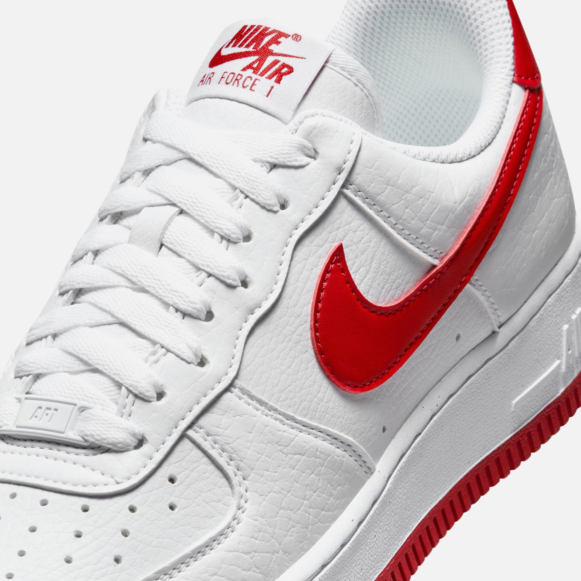 Nike WMNS Air Force 1 '07 SE - White / Gym Red / White