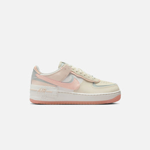 Nike WMNS Air Force 1 Shadow - Coconut Milk / Crimson Tint / Light Silver / Sail