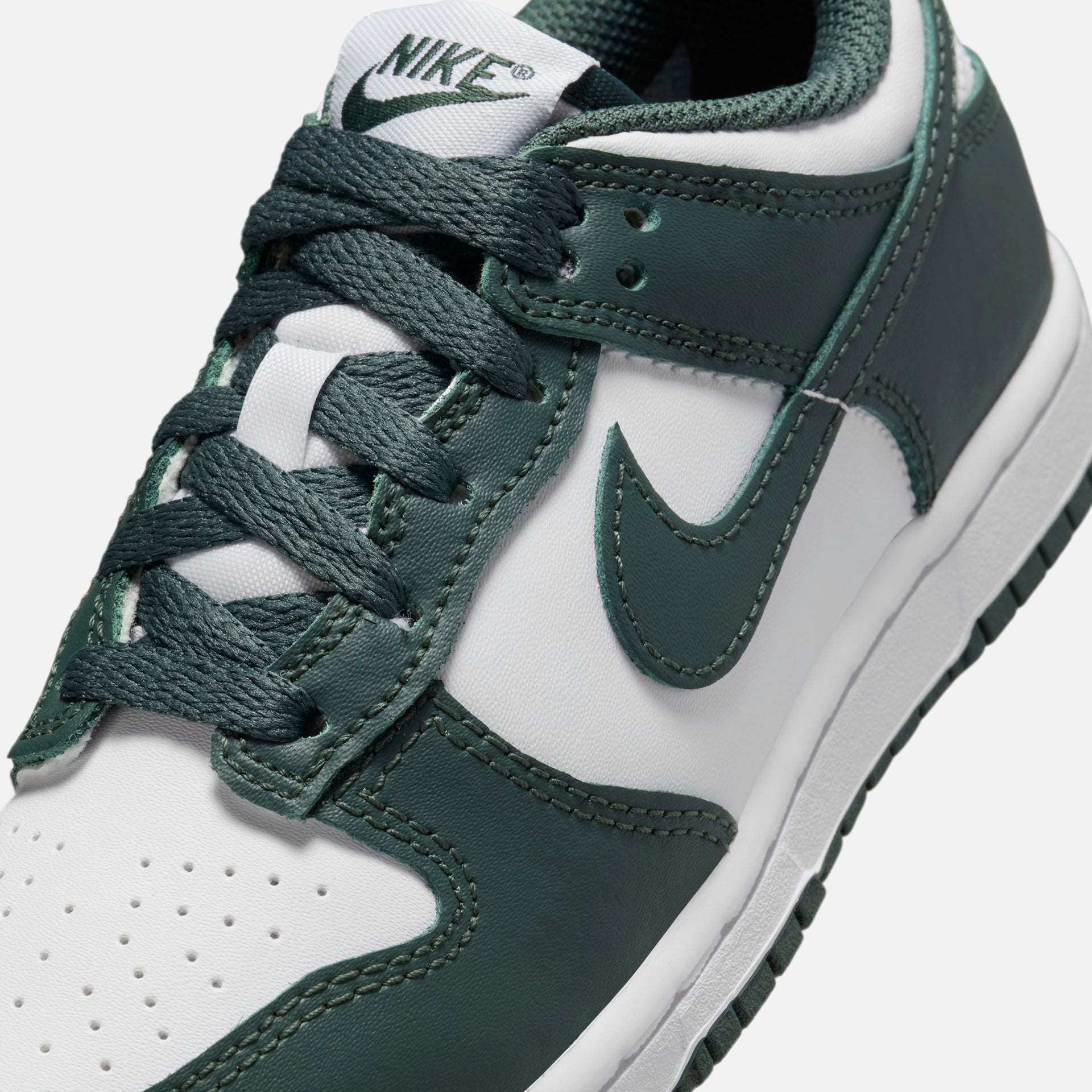 Nike Pre-School Dunk Low - White / Vintage Green