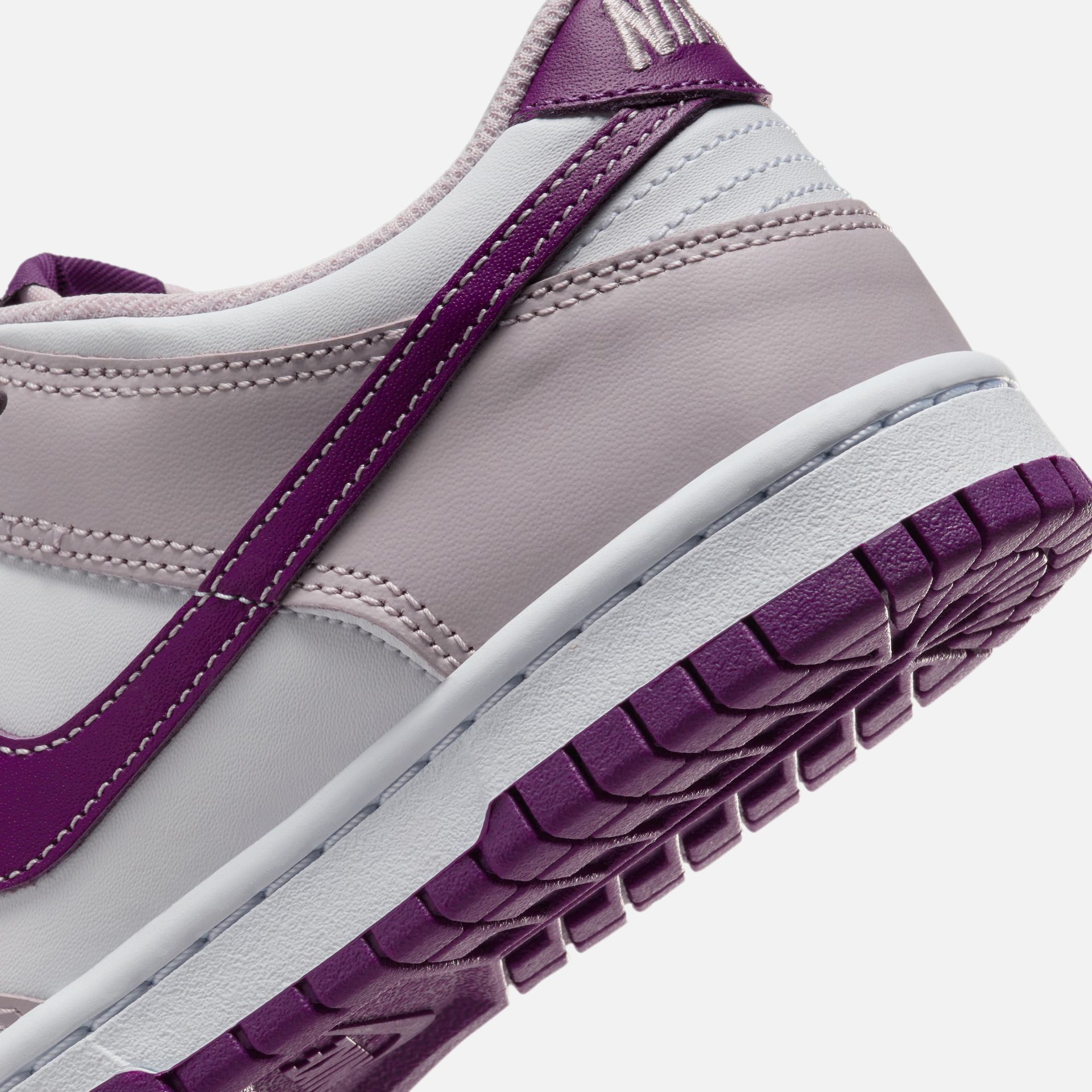 Nike GS Dunk Low - White / Platinum Violet / Viotech