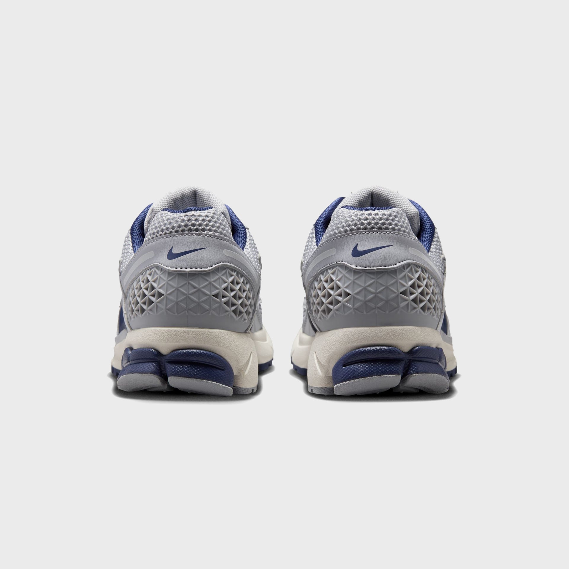 Nike Zoom Vomero 5 - Vast Grey / Wolf Grey / Pale Ivory / Blue Void