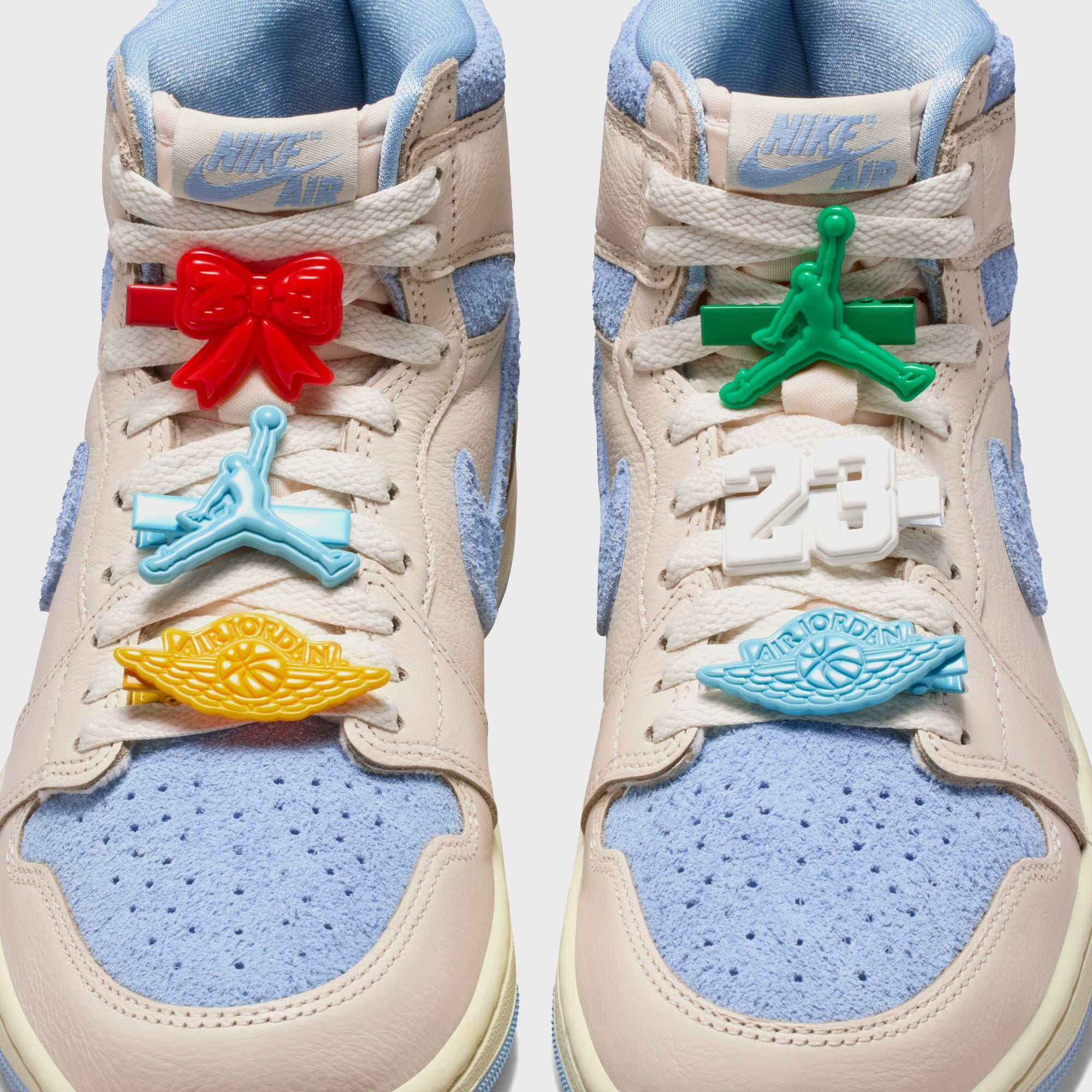 Jordan WMNS Air Jordan 1 Retro High OG - Pale Ivory / Psychic Blue