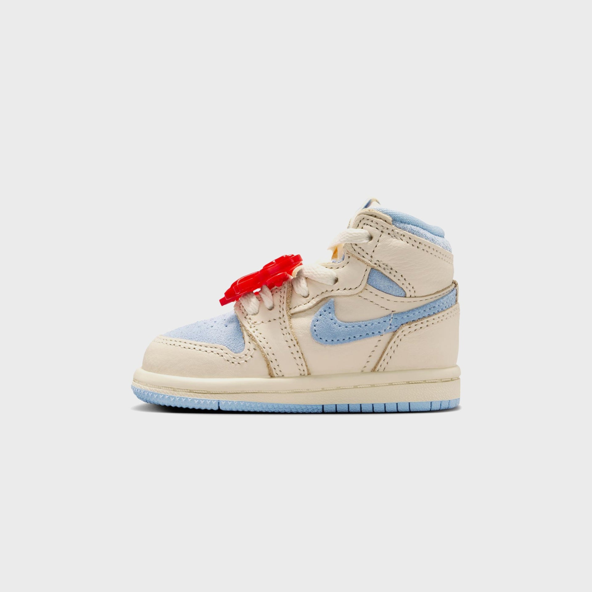 Jordan TD Air Jordan 1 Retro High OG - Pale Ivory / Psychic Blue / Coconut Milk