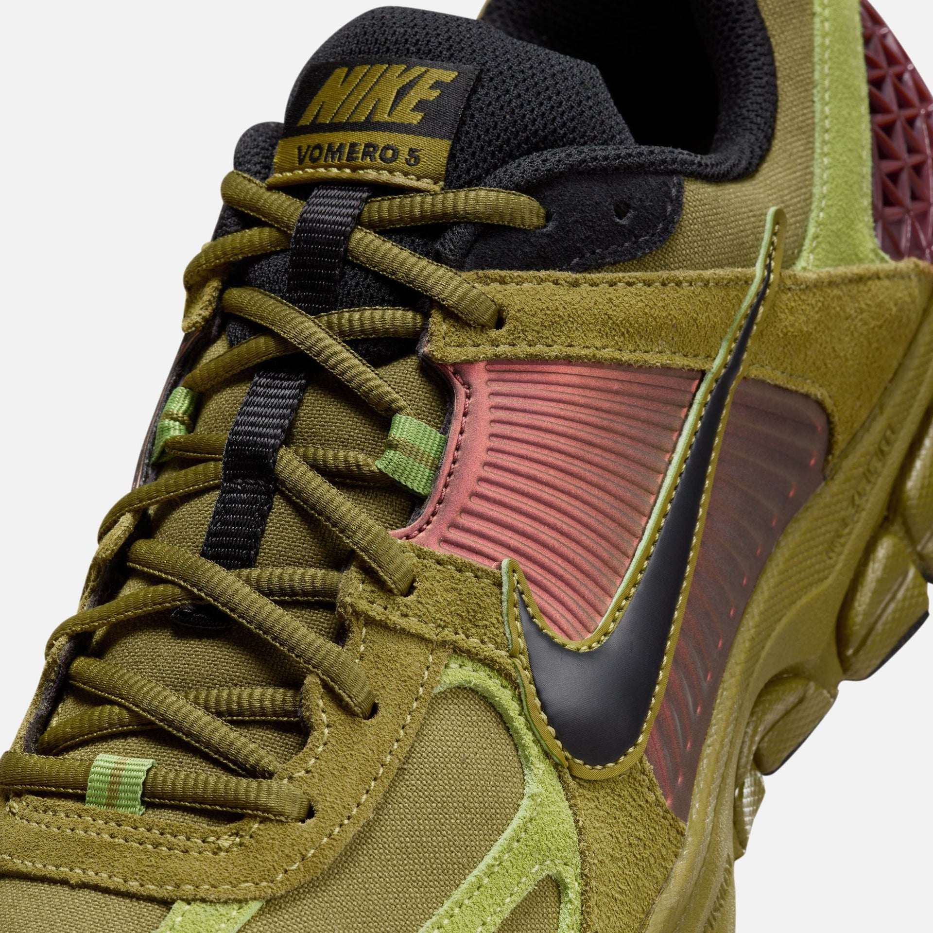 Nike Zoom Vomero 5 - Pacific Moss / Black / Pear