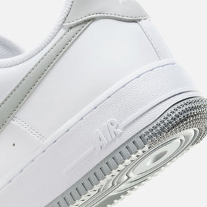 Nike Air Force 1 `07 - White / Light Smoke Grey / White