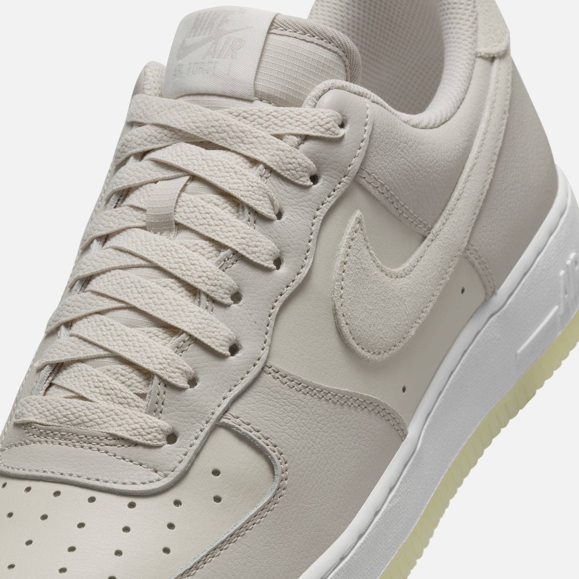 Nike Air Force 1 `07 LV8 - Light Bone / Summit White / Light Iron Ore