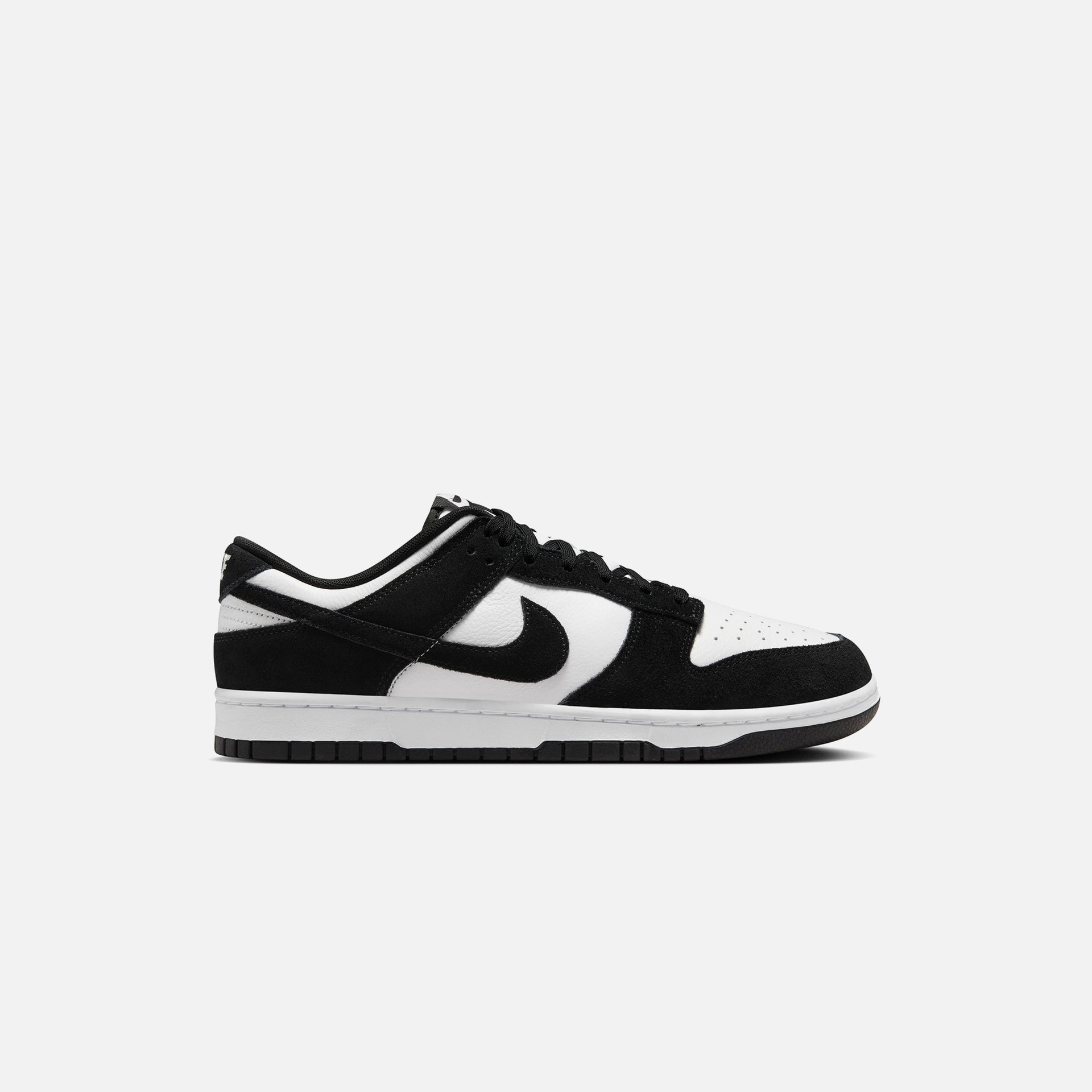 Nike Dunk Low Retro SE - White / Black