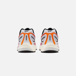 Nike Air WMNS Pegasus 2K5 - Edge White / Chrome / Total Orange / Hyper Violet