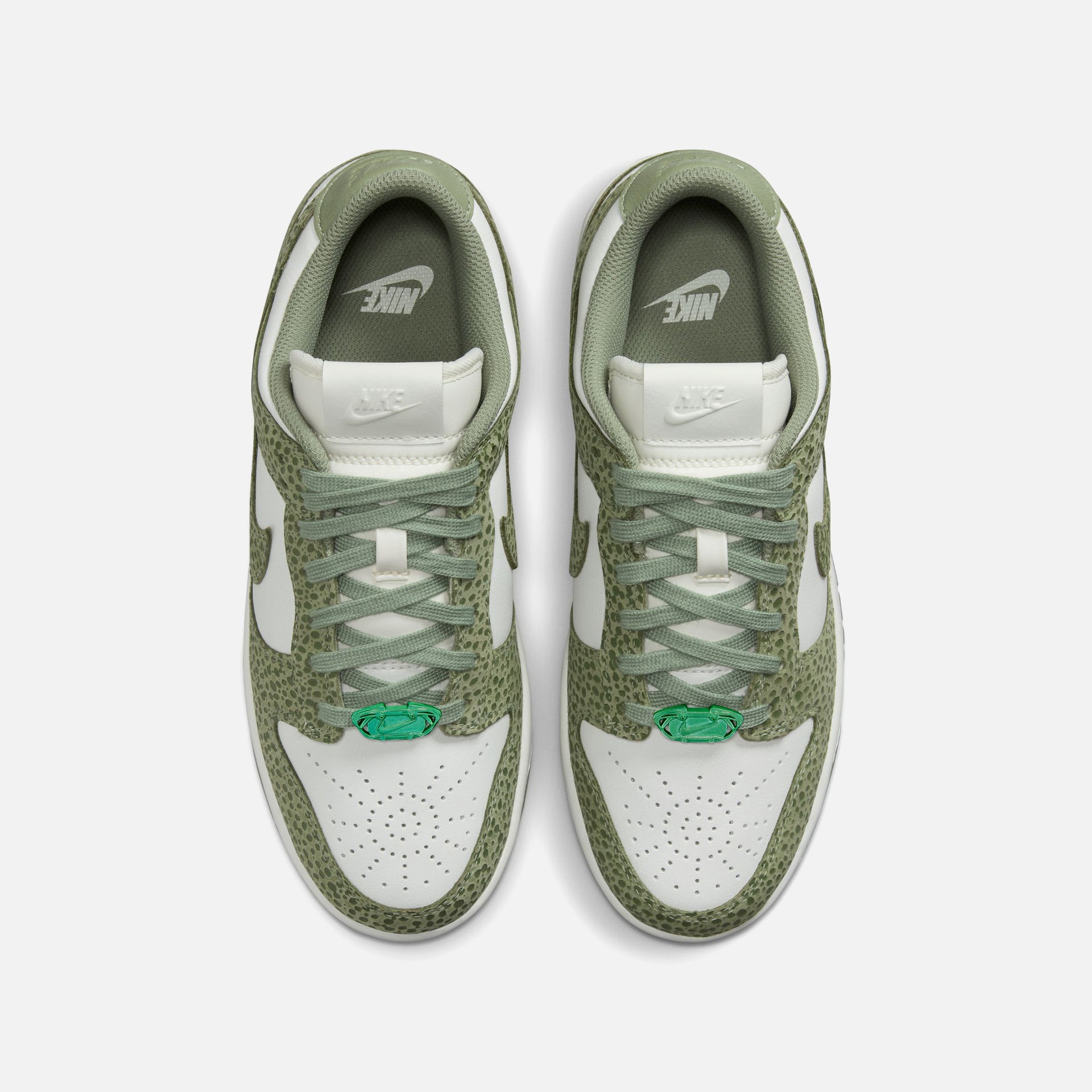 Nike WMNS Dunk Low PRM - Oil Green / Oil Green / Treeline / Sail