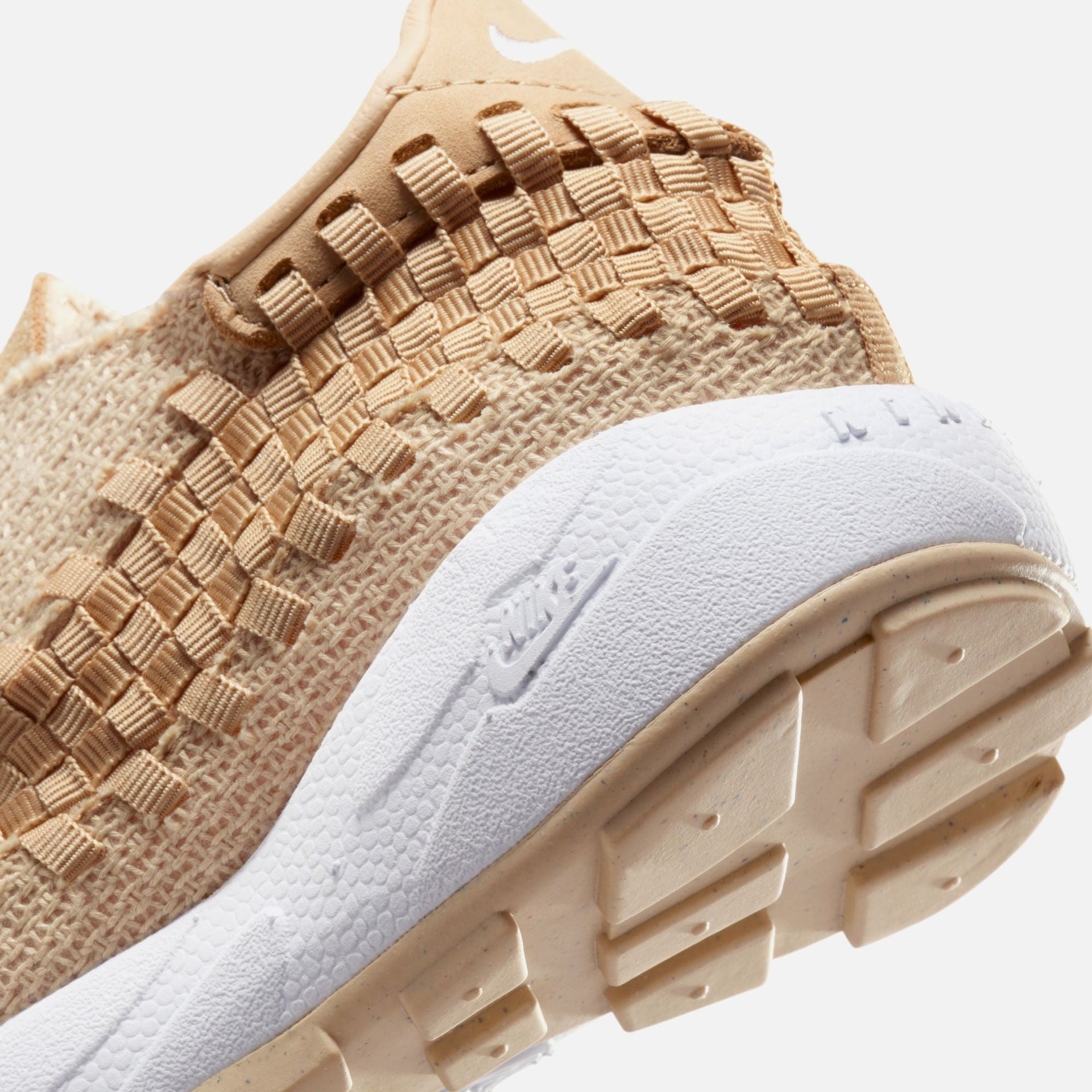 Nike WMNS Air Footscape Woven - Sesame / Phantom / White