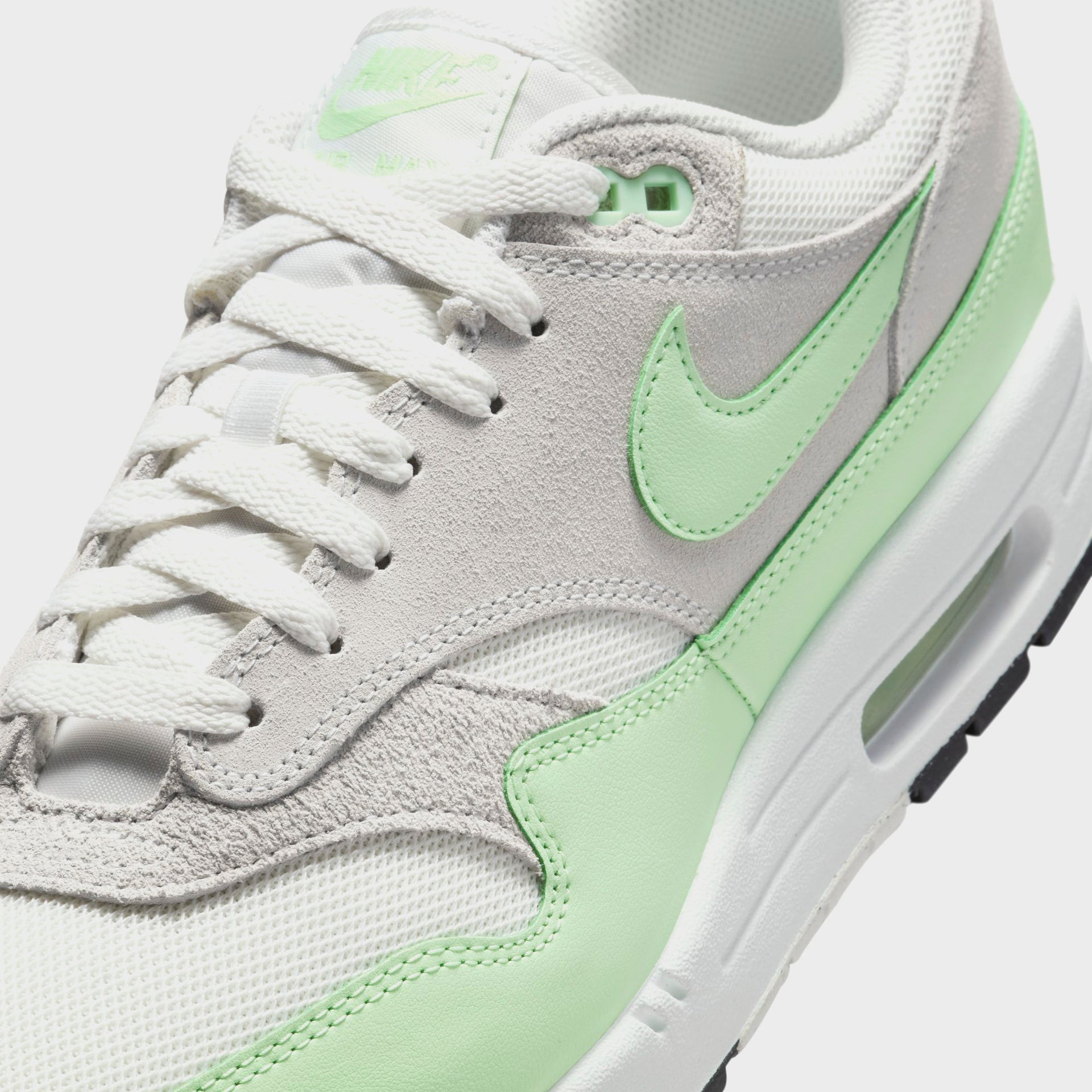 Nike Air Max 1 Essential - Summit White / Vapor Green