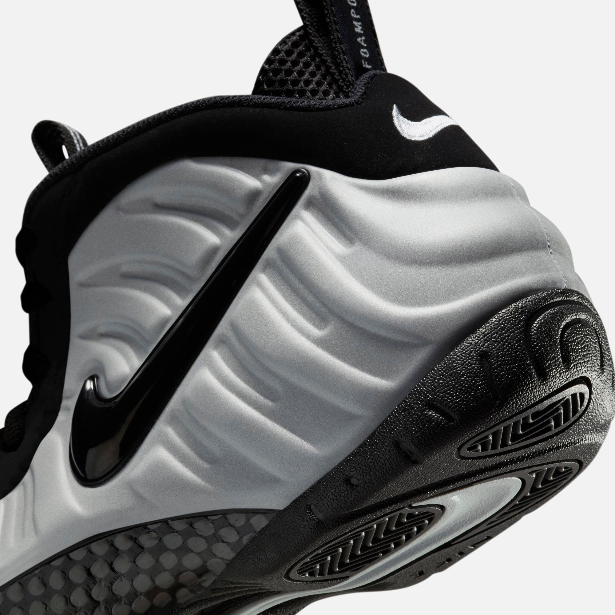 Nike Air Foamposite Pro - Wolf Grey / Black – Kith Canada