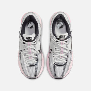 Nike WMNS Zoom Vomero 5 - Photon Dust / Metallic Silver