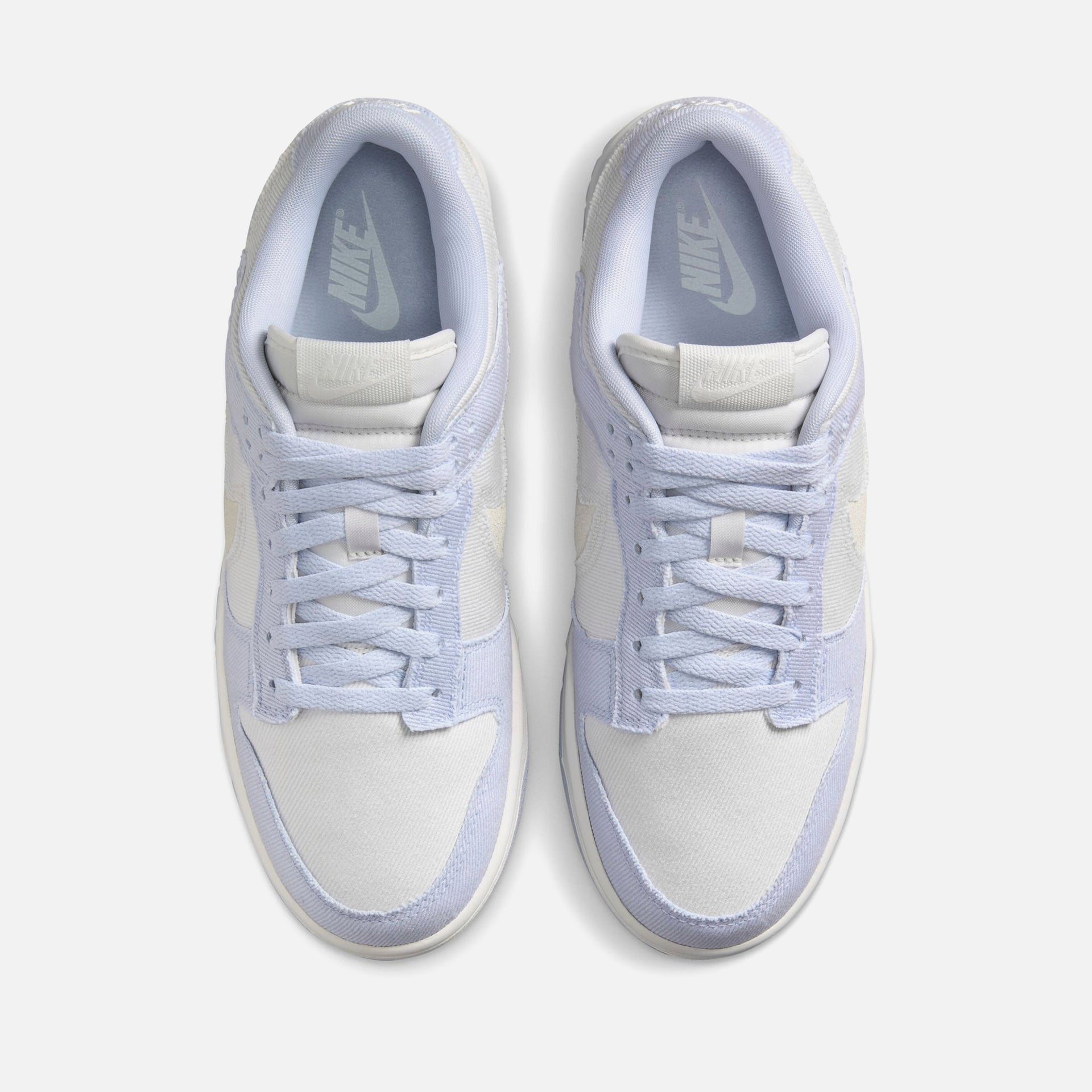 Nike WMNS Dunk Low - Sea Ghost / Summit White / Platinum