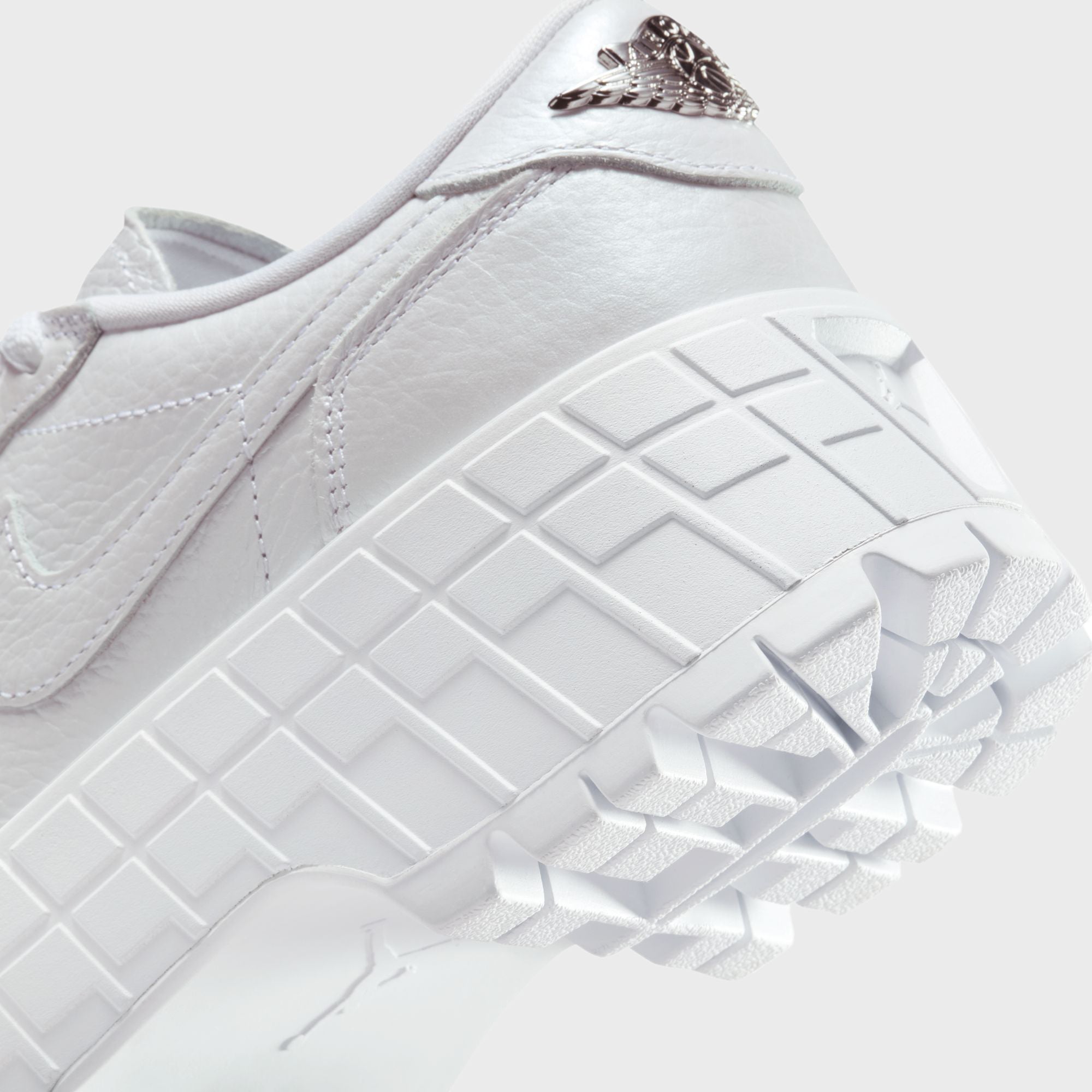 Nike Air Jordan 1 Brooklyn Low - White / Metallic Silver – Kith Canada