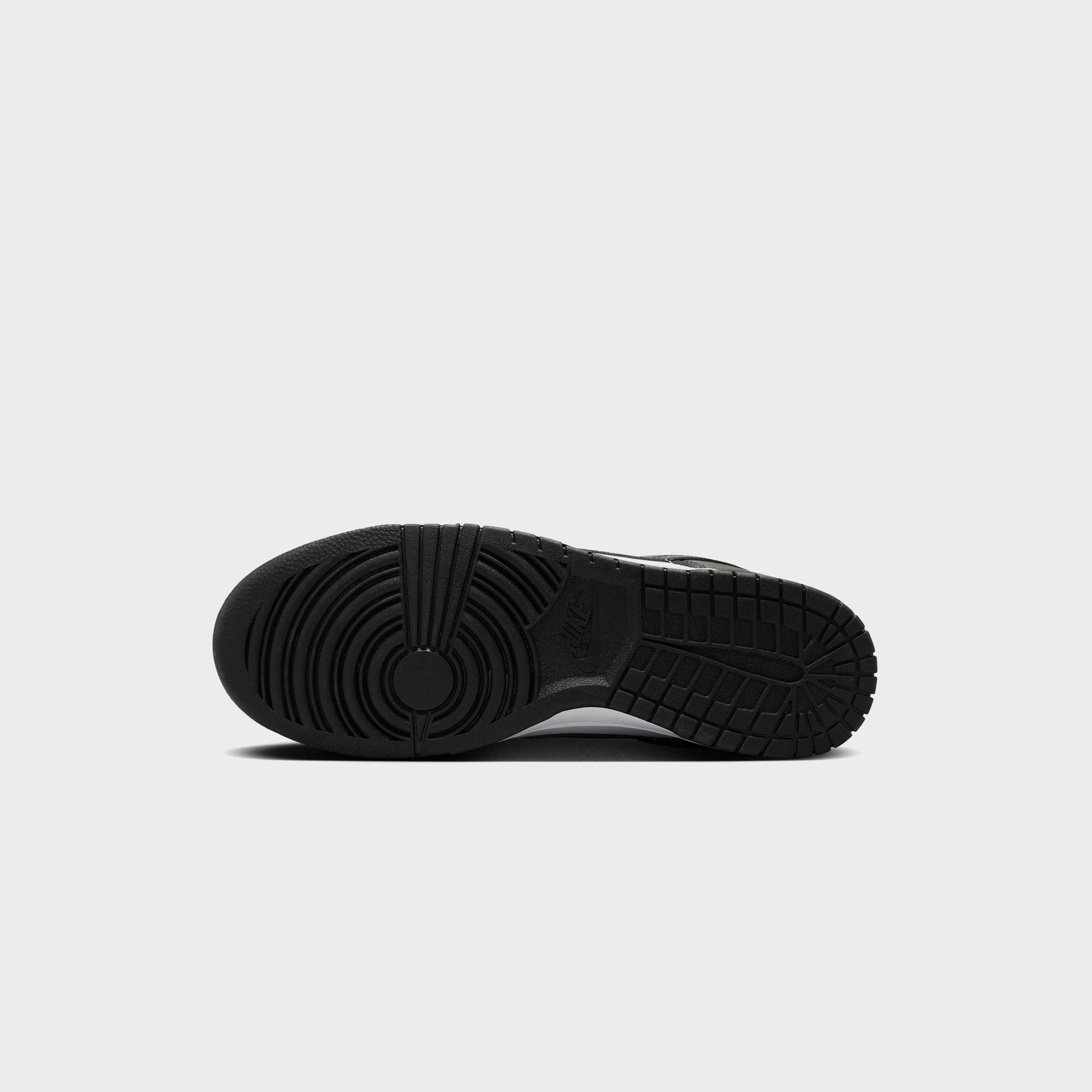 Nike Dunk Low Retro SE - White / Black