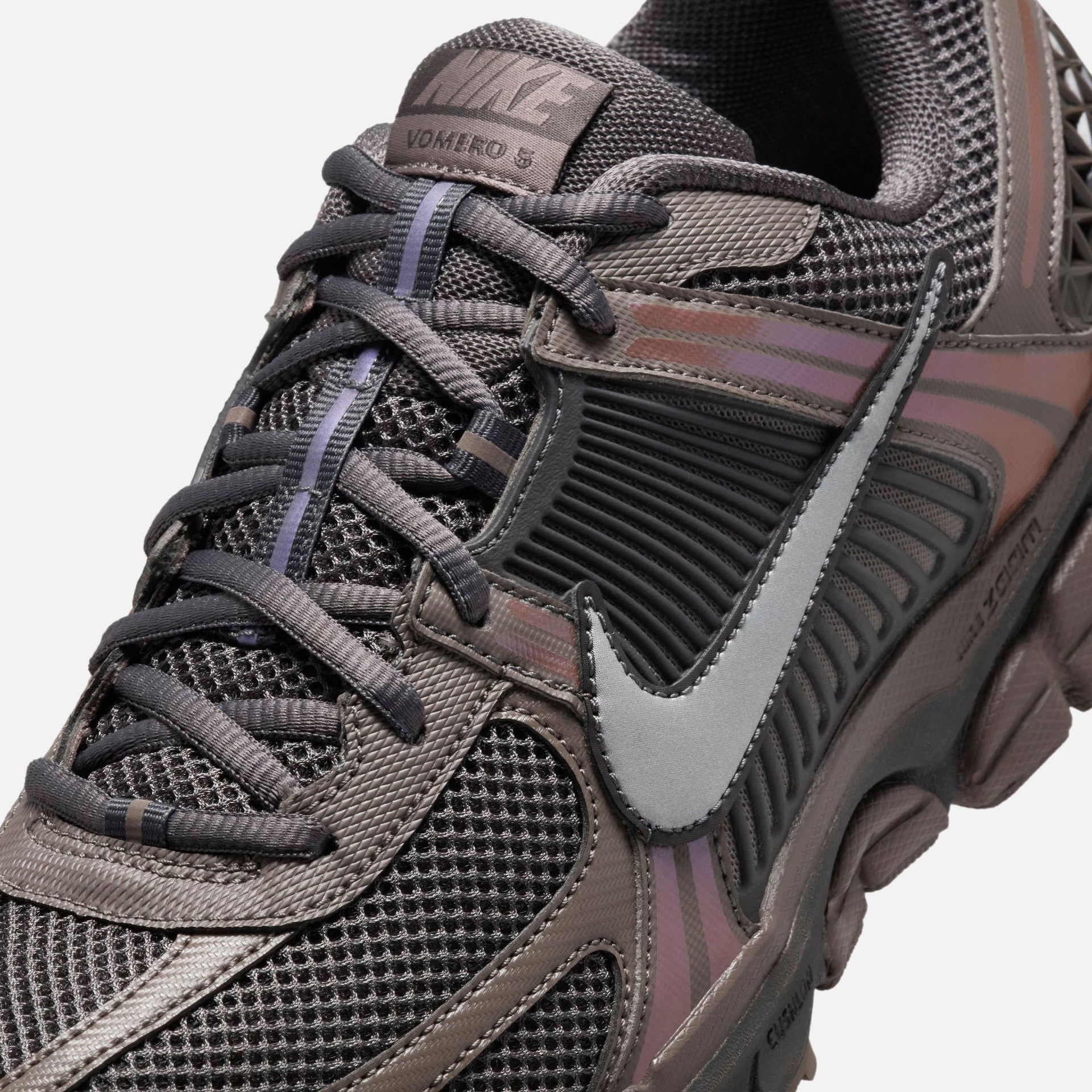 Nike Zoom Vomero 5 - Cave Stone / Metallic Silver