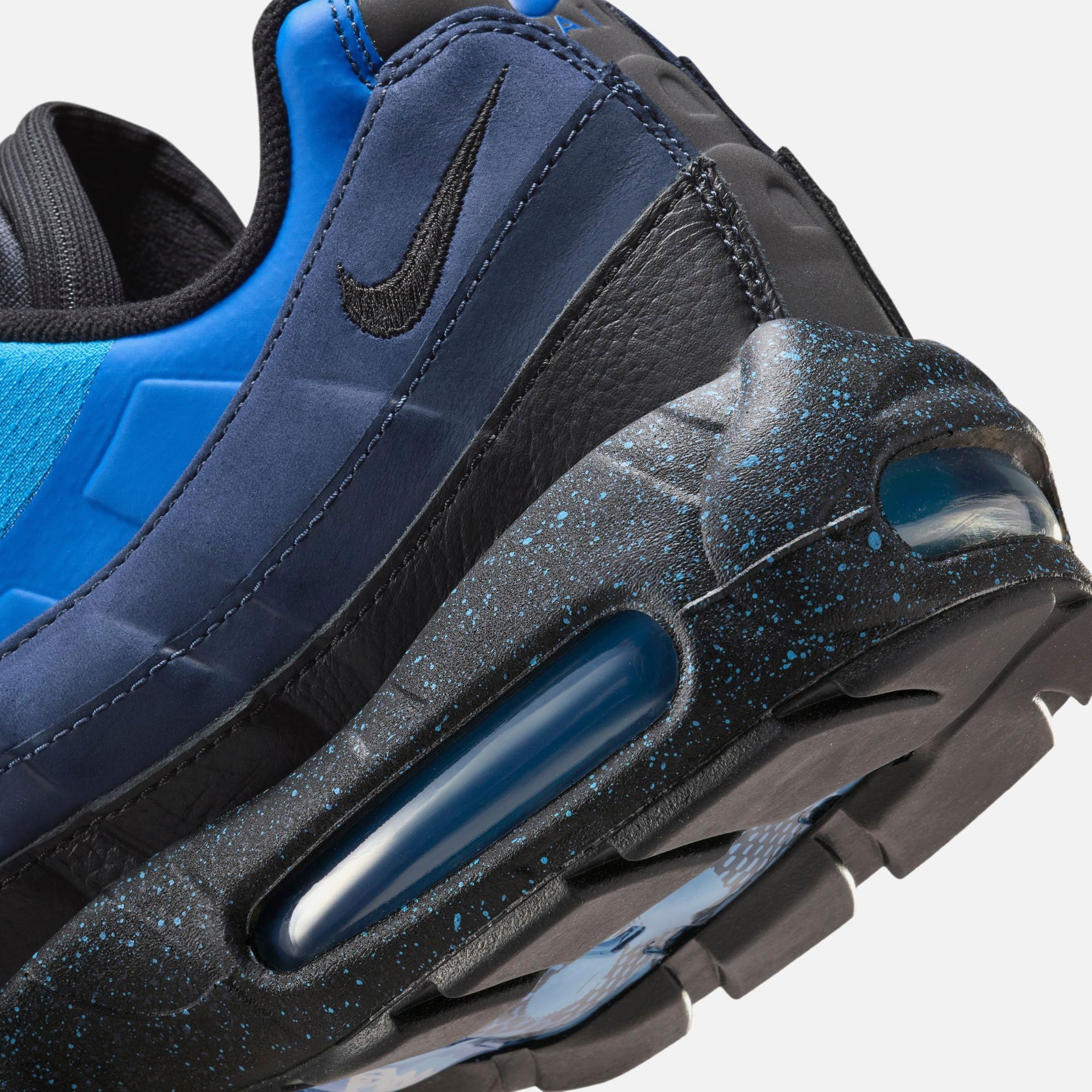 Nike Air Max 95 - Obsidian / Black / Harbor Blue