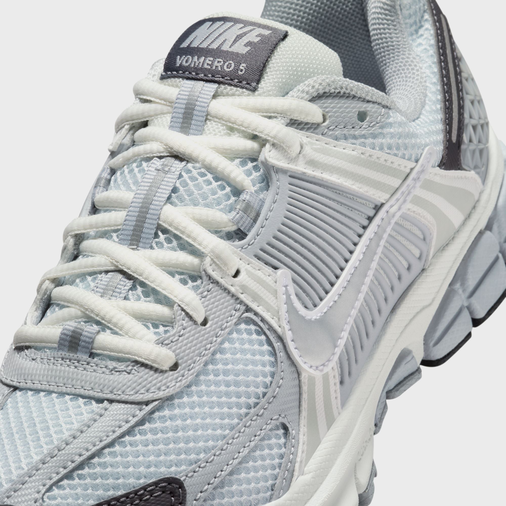 Nike Grade School Vomero 5 - Pure Platinum / Metallic Silver