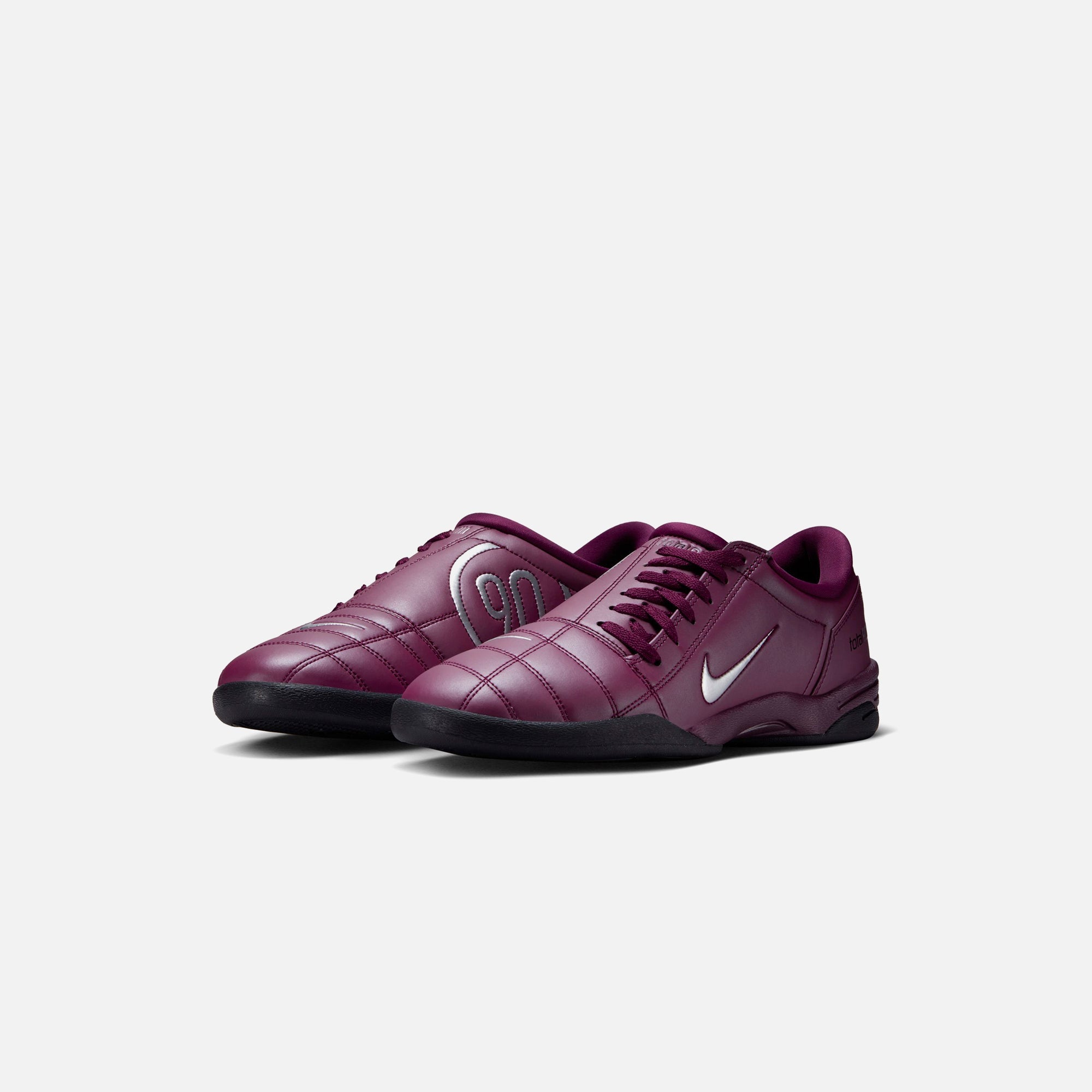 値下げ！美品NIKE トータル90 シルバー　レッド　30cm total90 NIKE T90 SP METALLIC SILVER/BLACK-UNIVERSITY RED（ナイキ T90