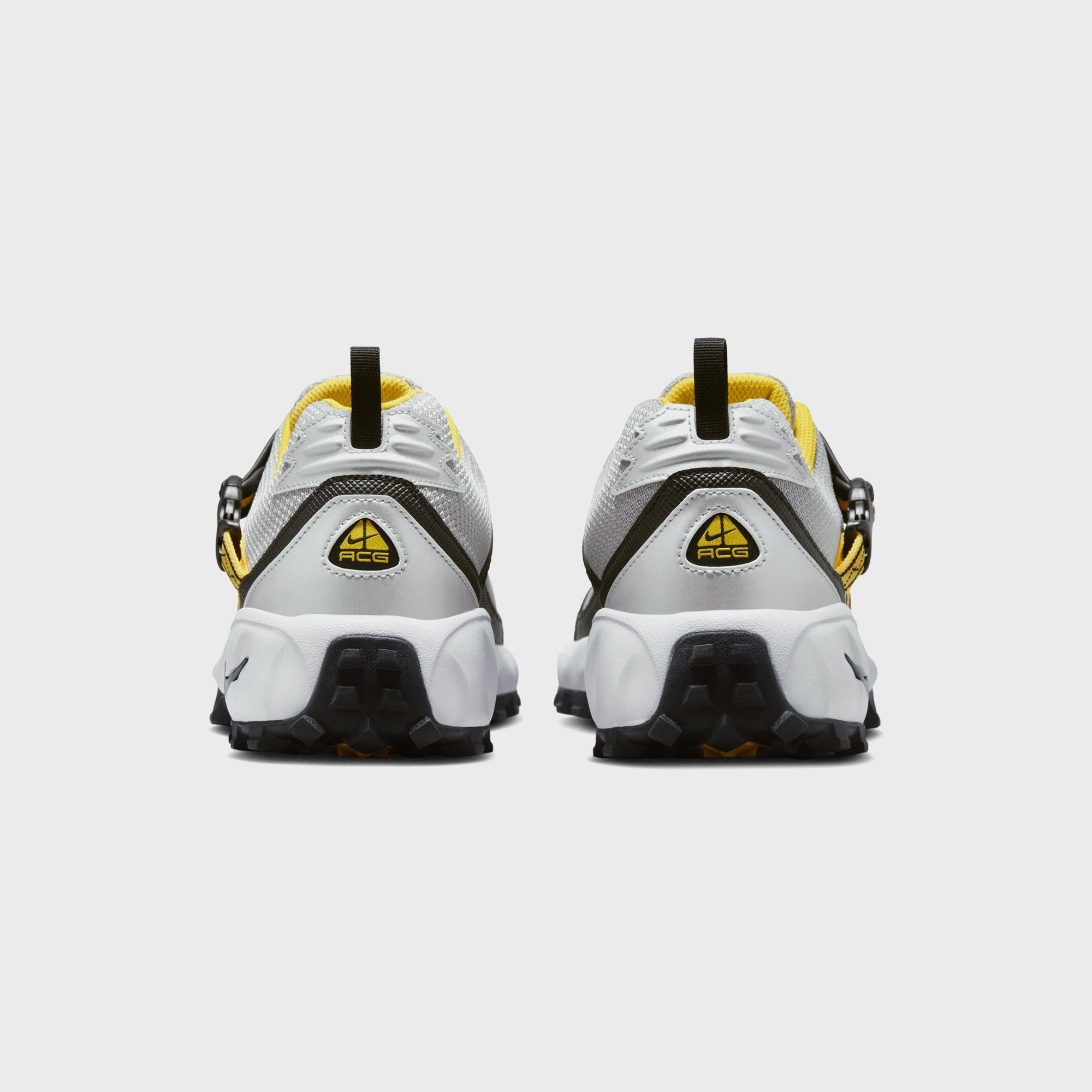 Nike ACG Phassad - Black / Yellow Zest / Metallic Silver – Kith Canada
