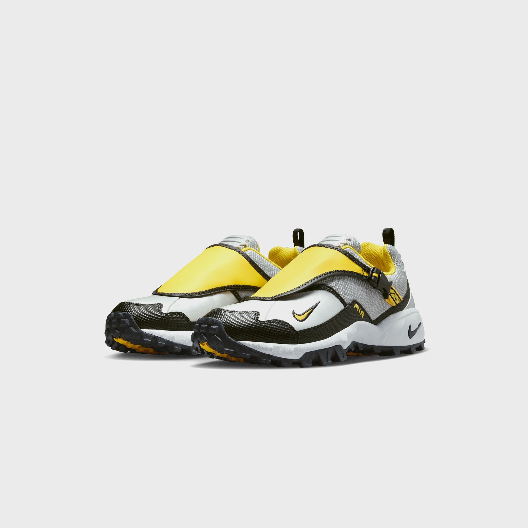 Nike ACG Phassad - Black / Yellow Zest / Metallic Silver – Kith Canada