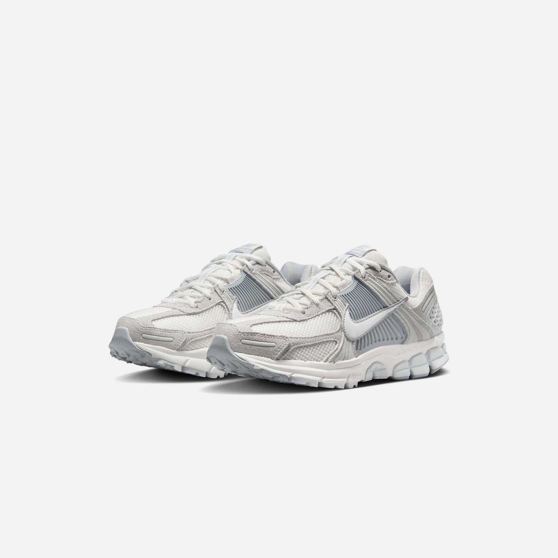 Nike WMNS Zoom Vomero 5 - Pure Platinum / Summit White