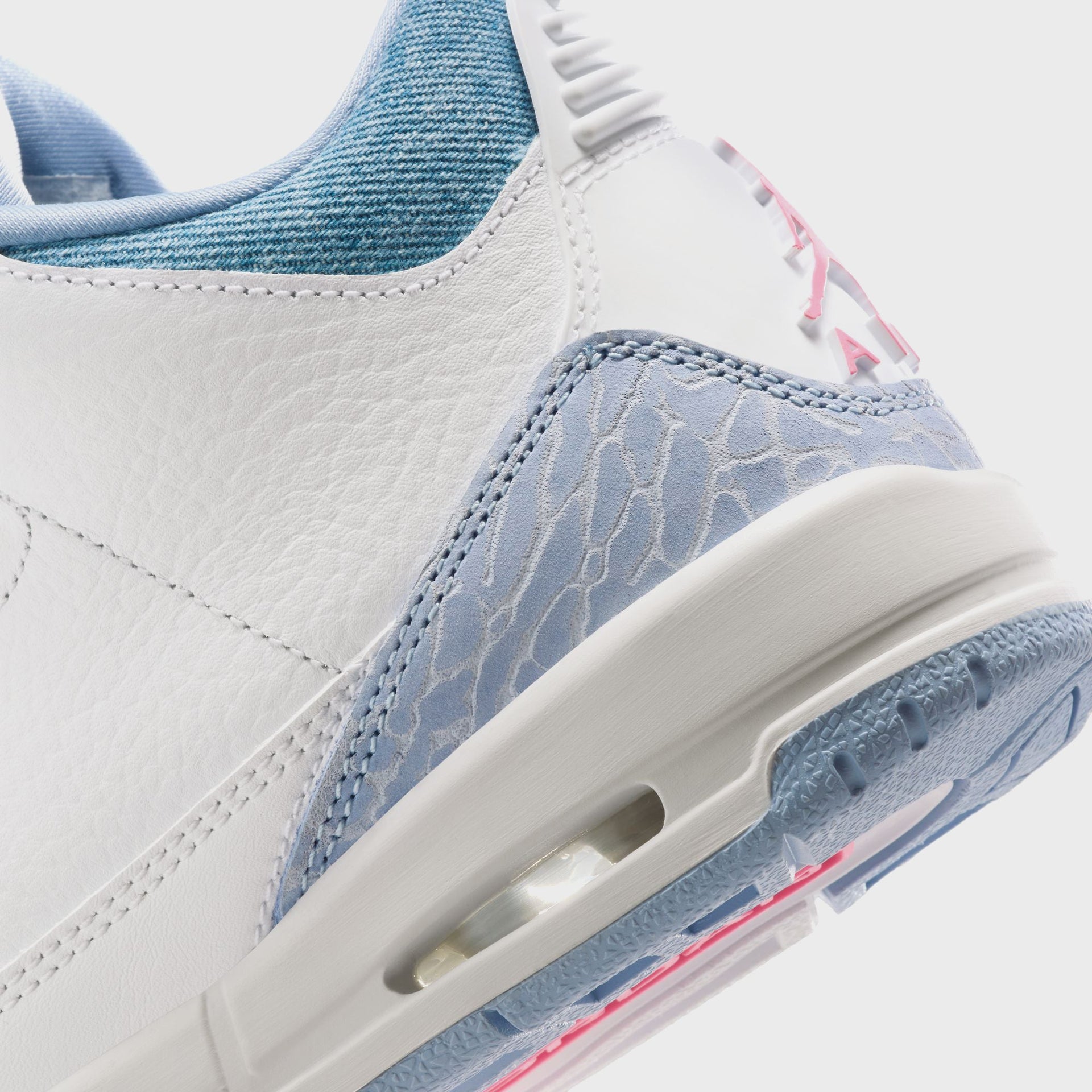 Nike GS Air Jordan 3 Retro - White / Cobalt Bliss / Football grey / Pink Glow