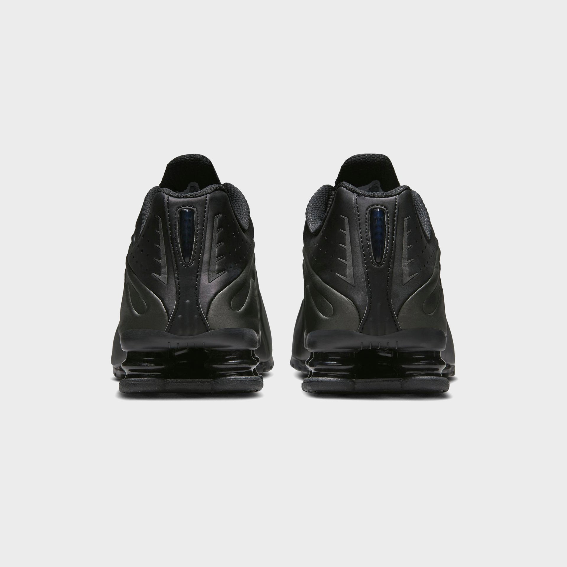 Nike Shox R4 - Black / Black / Black / Bright Crimson