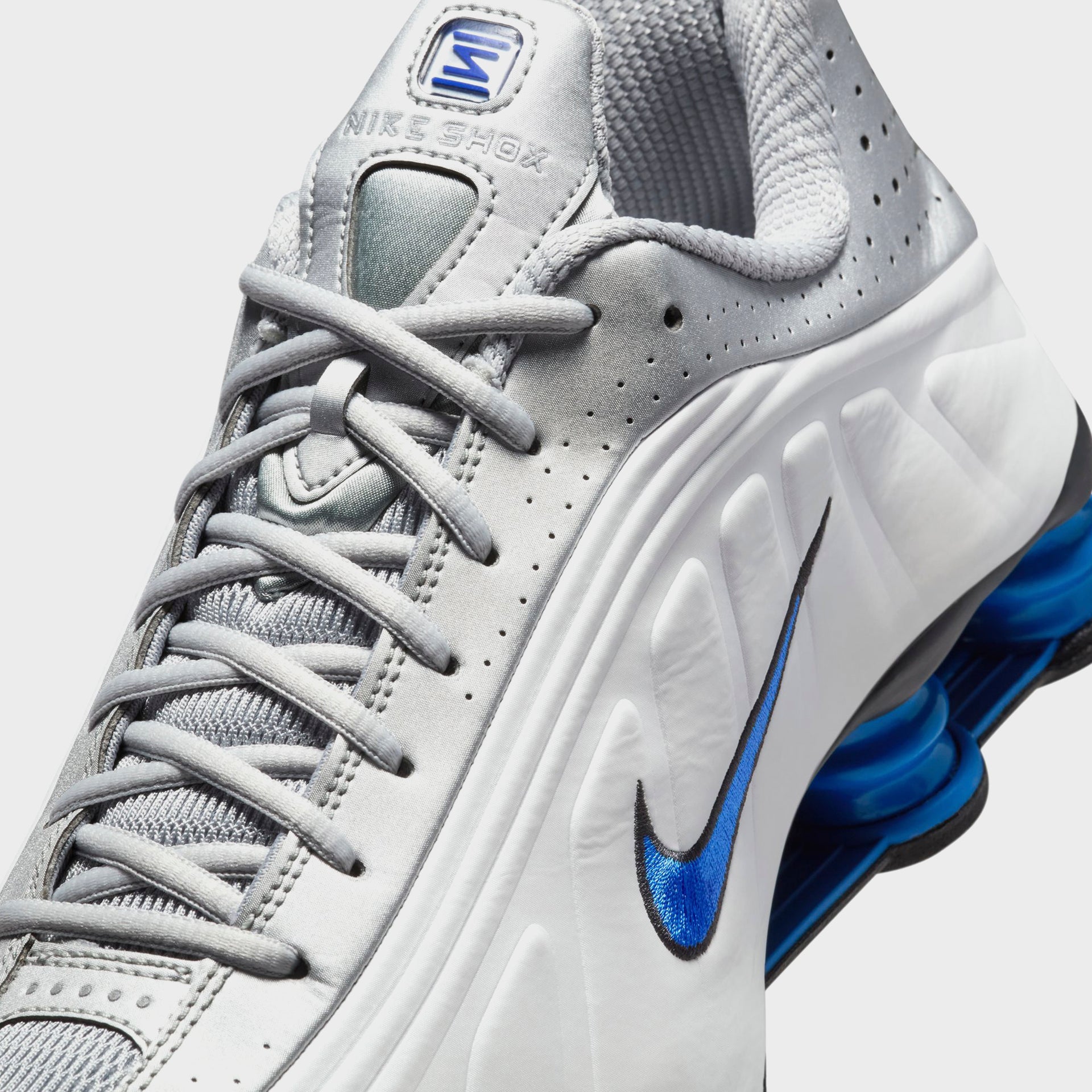 Nike Shox R4 - White / Metallic Silver / Royal / Black