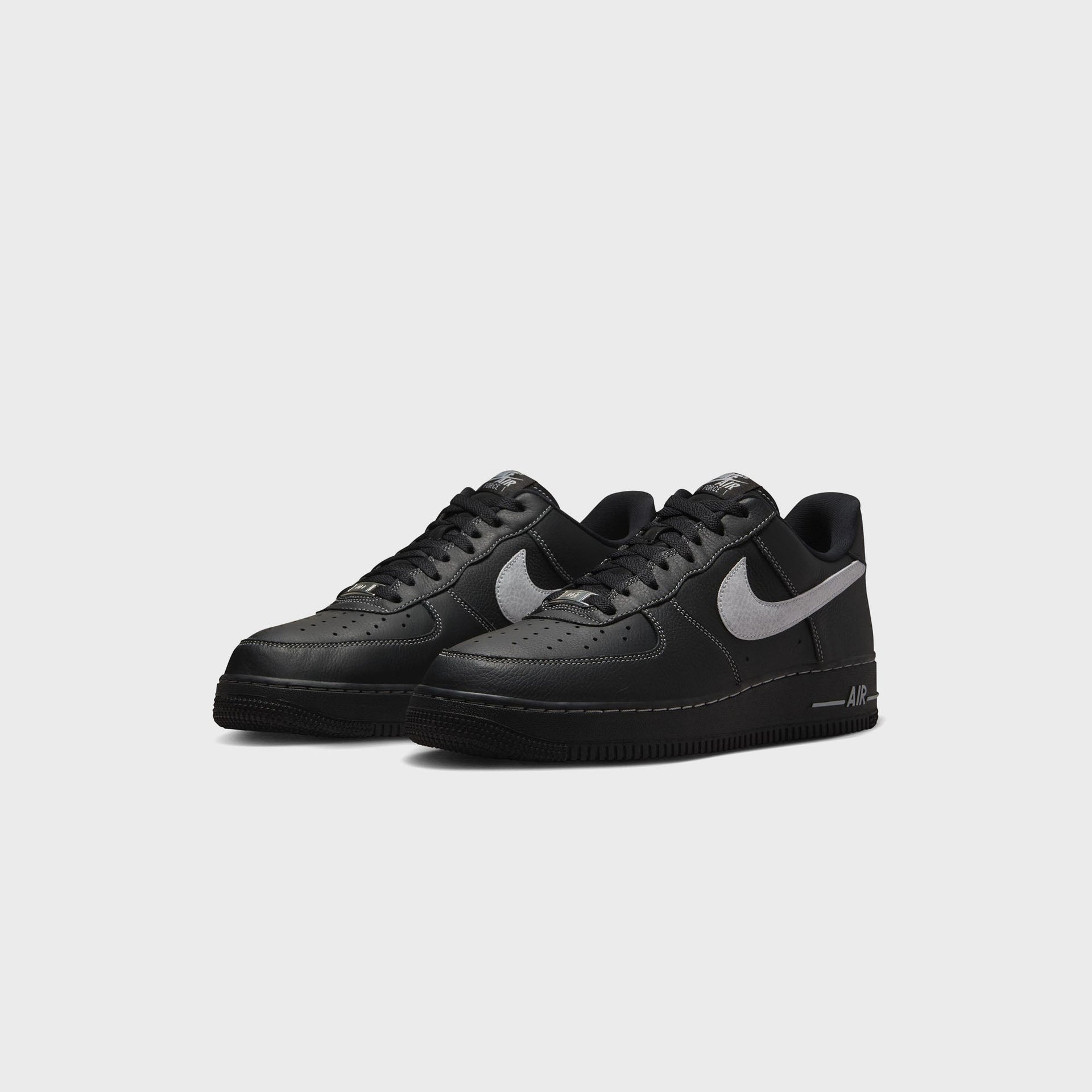 Nike Air Force 1 `07 Lv8 - Black / Wolf Grey