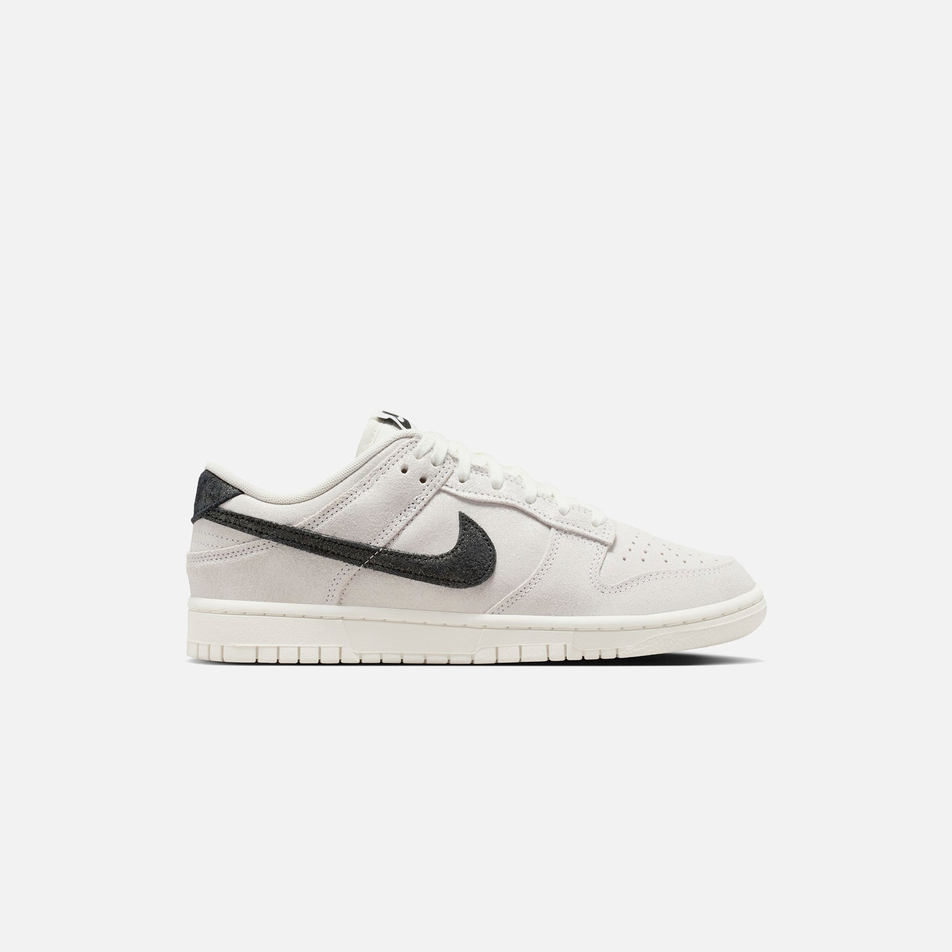 Nike Dunk Low Se - White / Black / Team Red