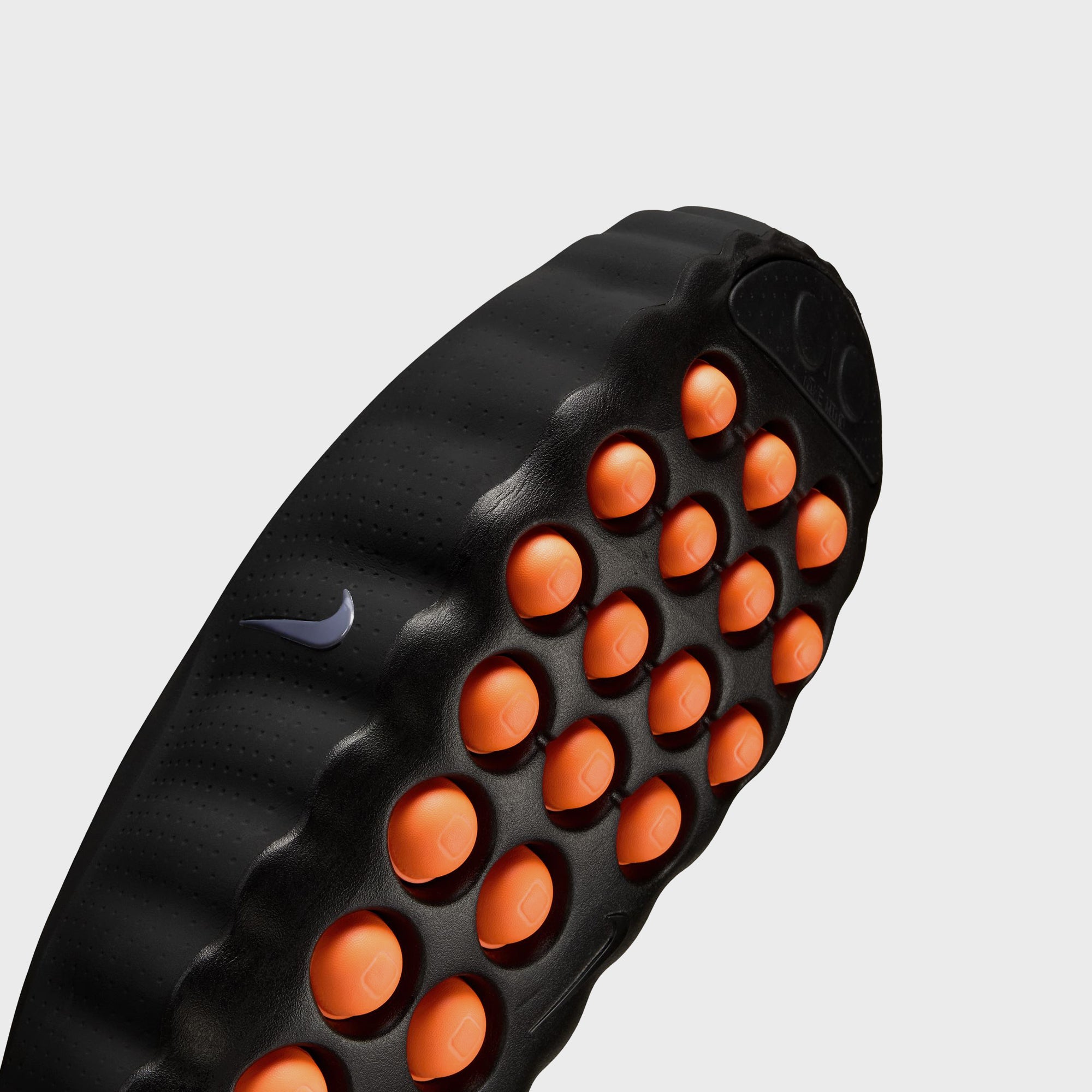 靴 NIKE MIND 001 BLACK HYPER CRIMSON 27cm Nike Mind 001 - Black / Hyper Crimson – Kith Canada