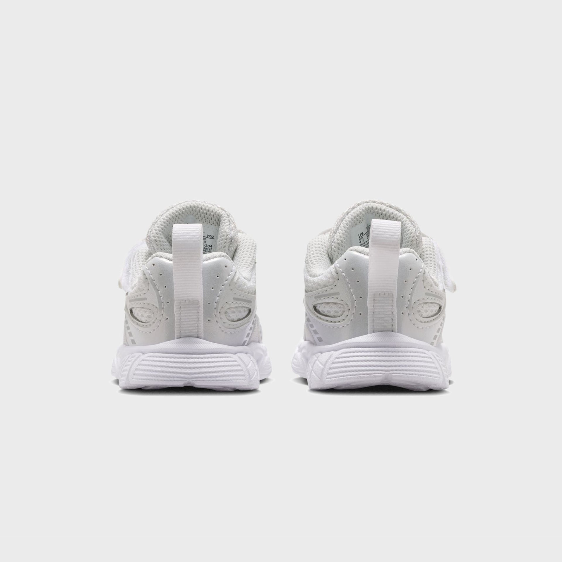 Nike V5 Rnr - White / Metallic Gold / Metallic Silver