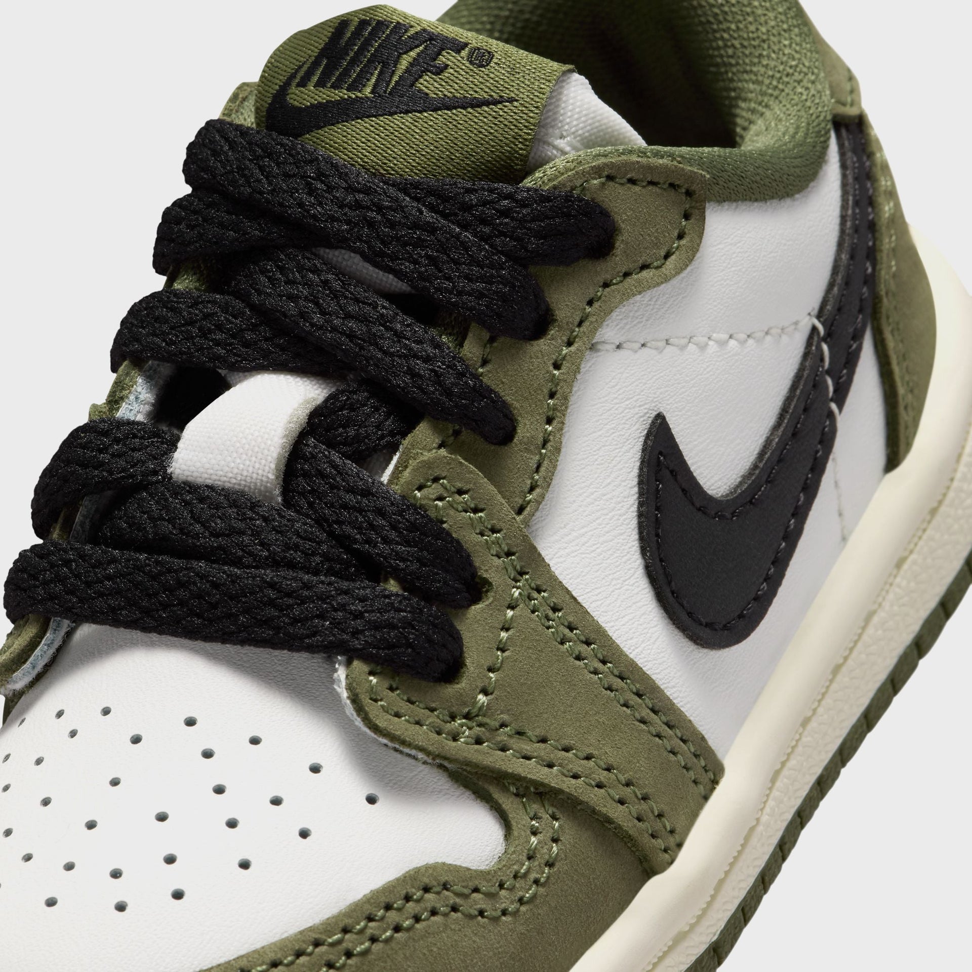 Jordan TD Air Jordan 1 Retro Low - Medium Olive / Summit White / Sail / Black